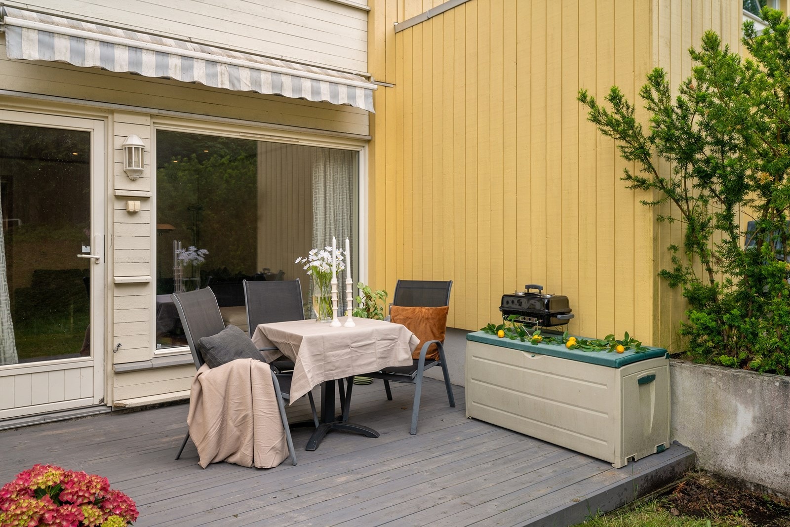 Her bor du tilbaketrukket og skjermet til, i en bilfri blindvei uten gjennomgangstrafikk - ideelt for barnefamilier. Galleribilde