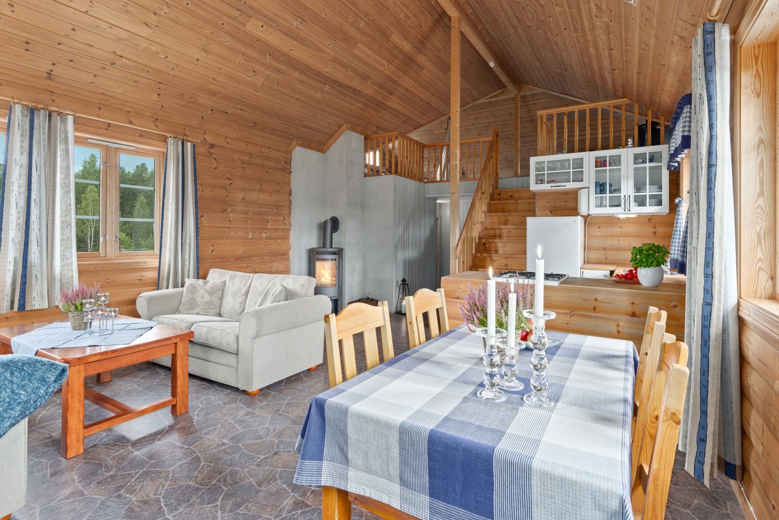 Hemsen er av fin størrelse og har flere bruksmuligheter etter behov. Galleribilde