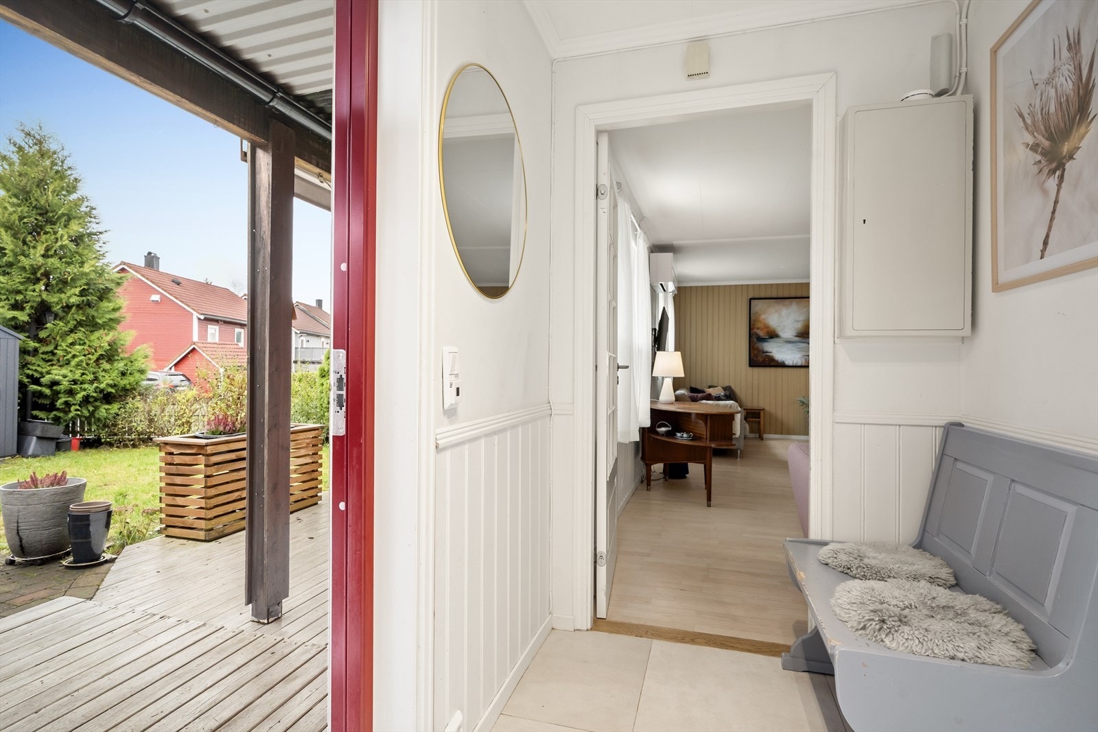 Koselig entre med varmekabler og bad/vaskerom. Galleribilde