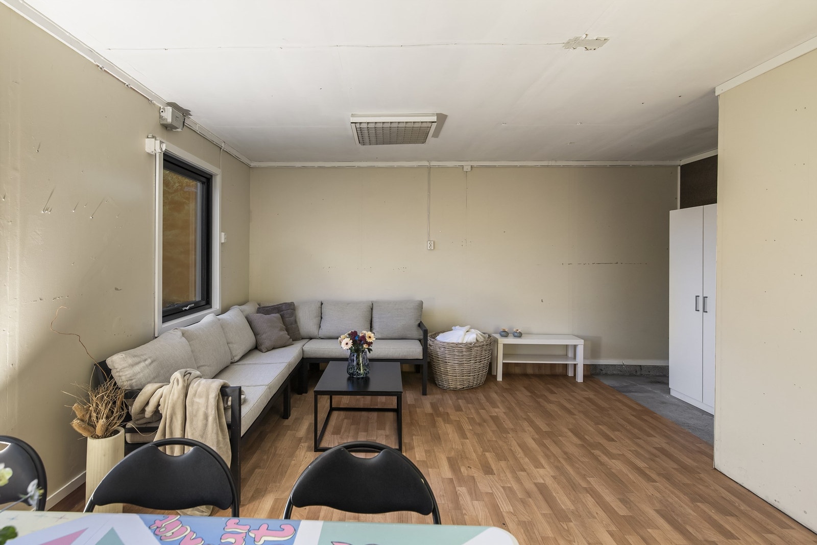 Rom i garasjen (ikke omsøkt/godkjent som rom til varig opphold) Galleribilde