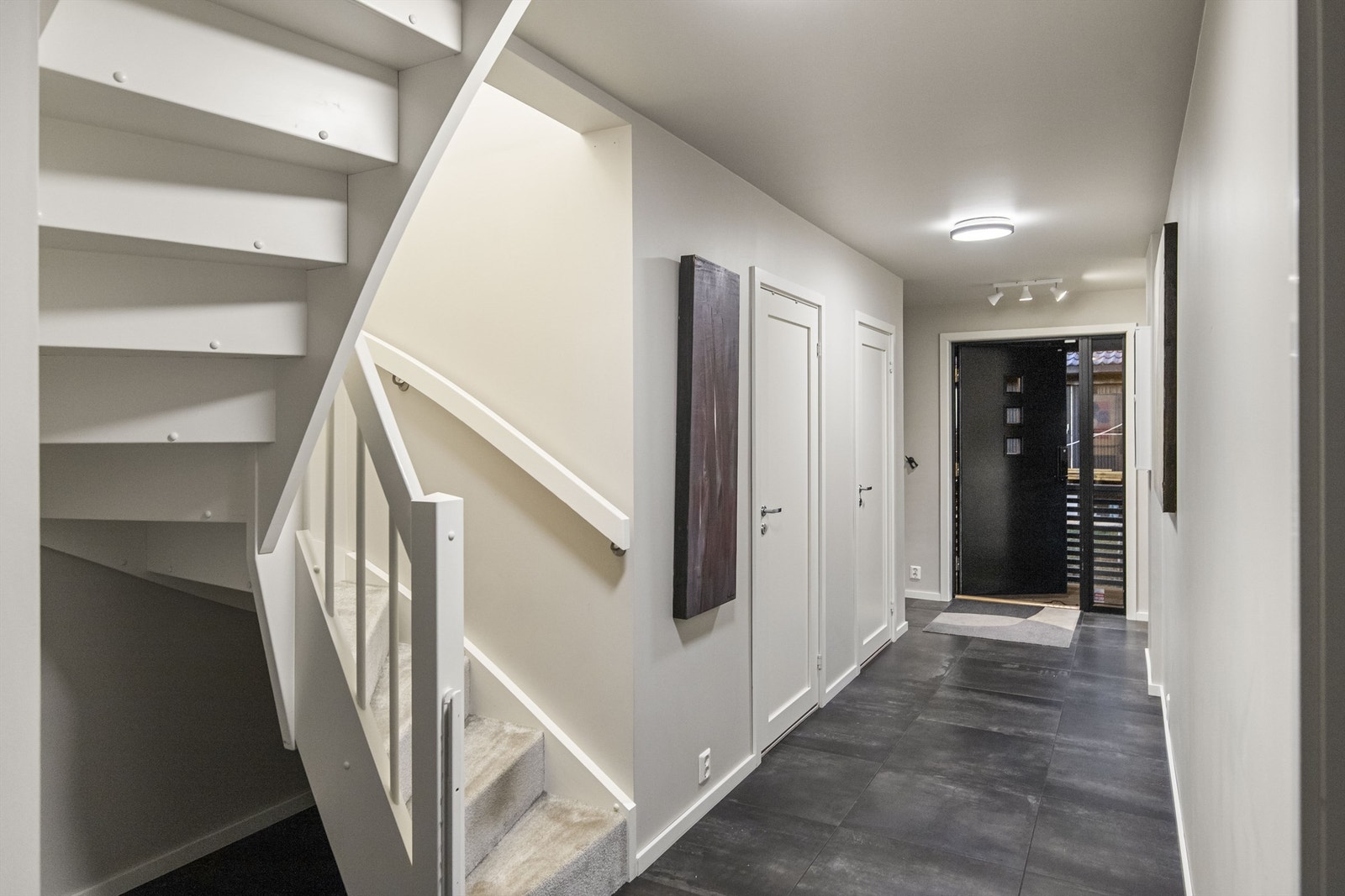 Entré/trappegang Galleribilde