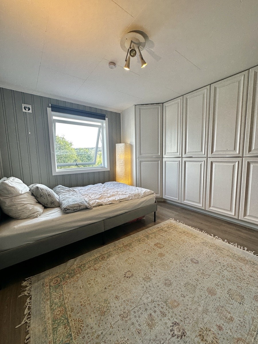 Stor skapplass med plass til det meste Galleribilde