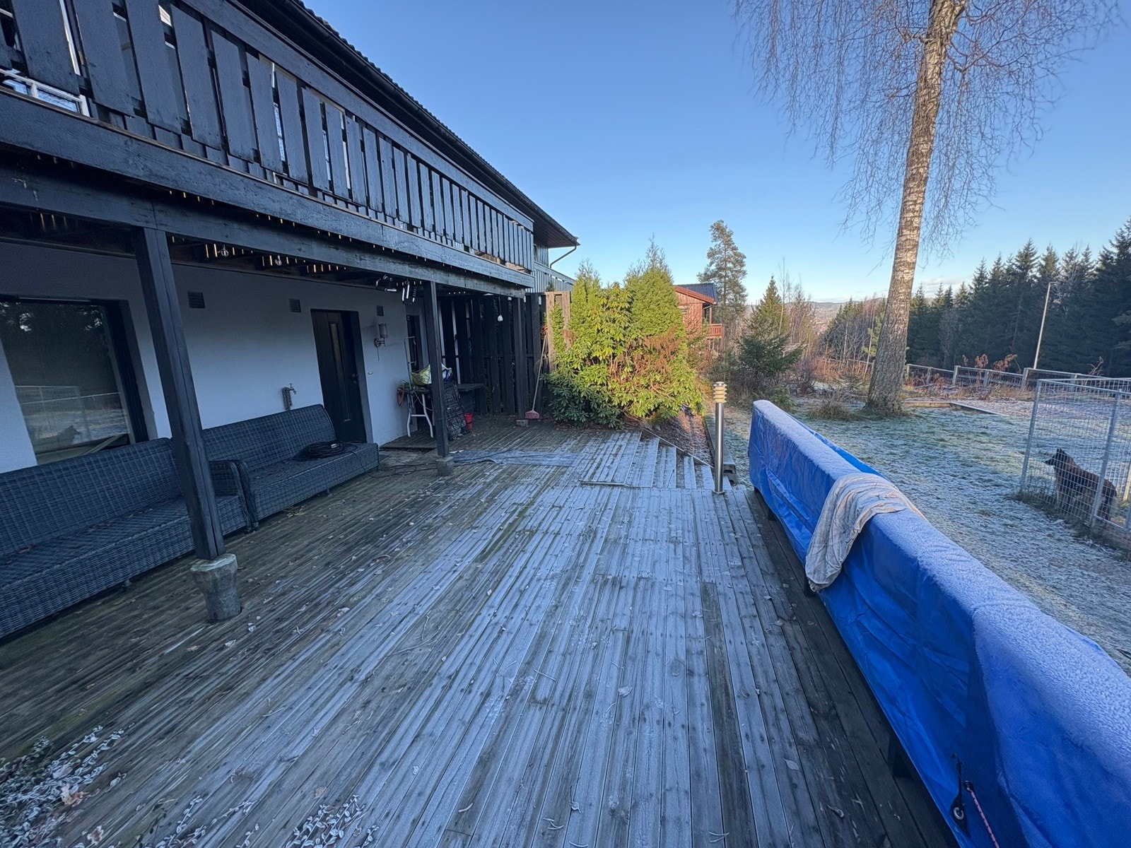 Romslig terrasse Galleribilde