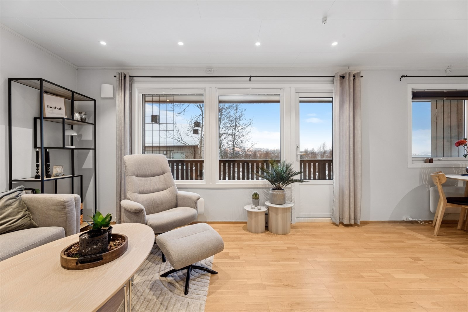 Magnar Sønvisen Moe v/DNB Eiendom har gleden av å presentere Tollevikveien 36A Galleribilde