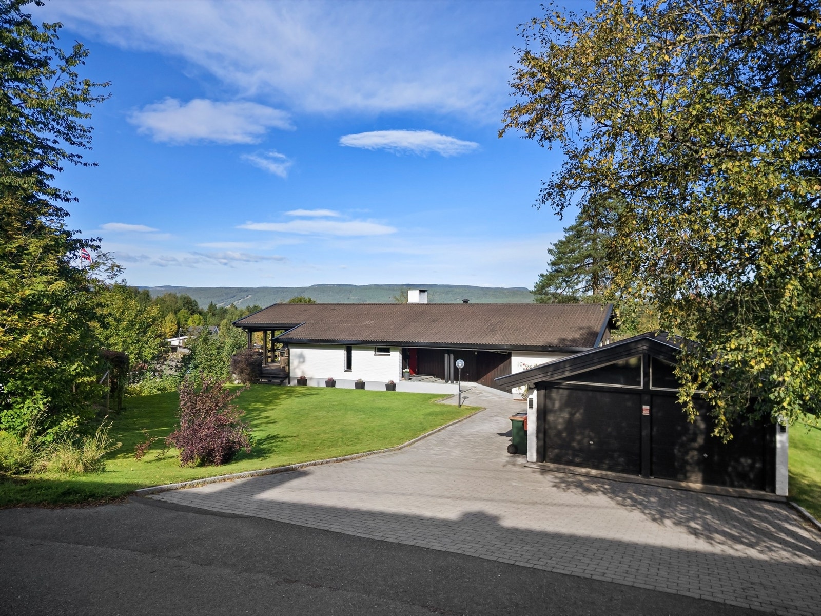 Parkering i dobbelgarasje eller på gårdsplassen Galleribilde
