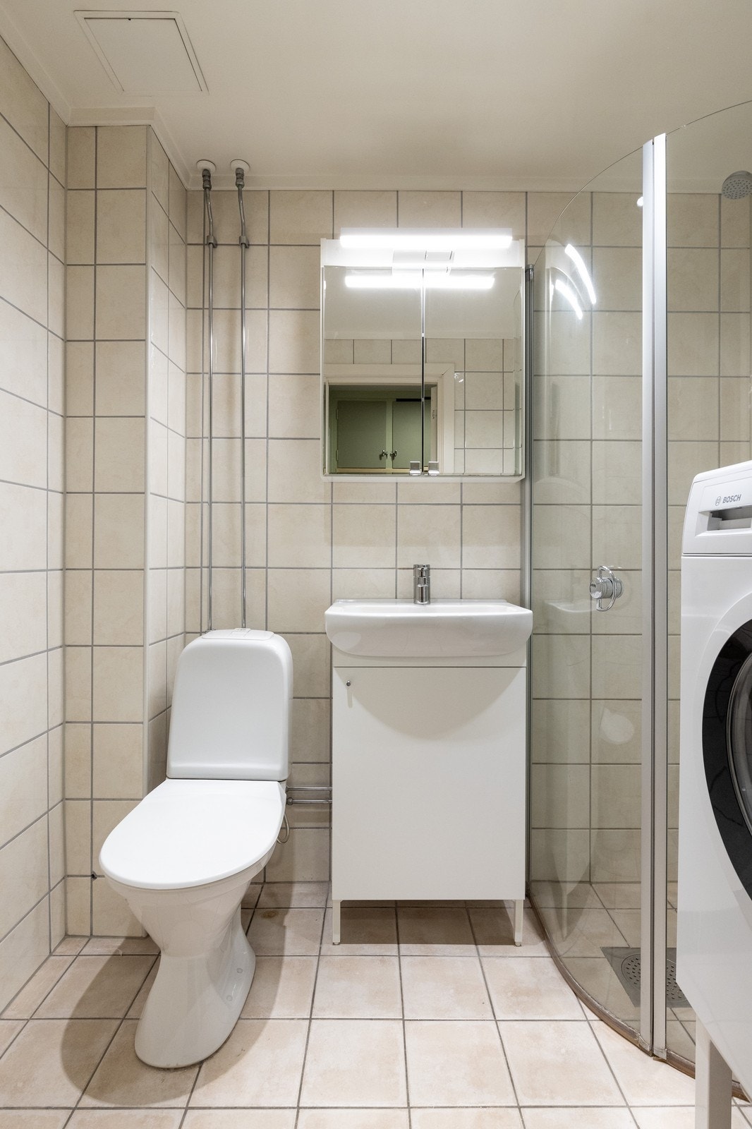 Flislagt baderom. Galleribilde