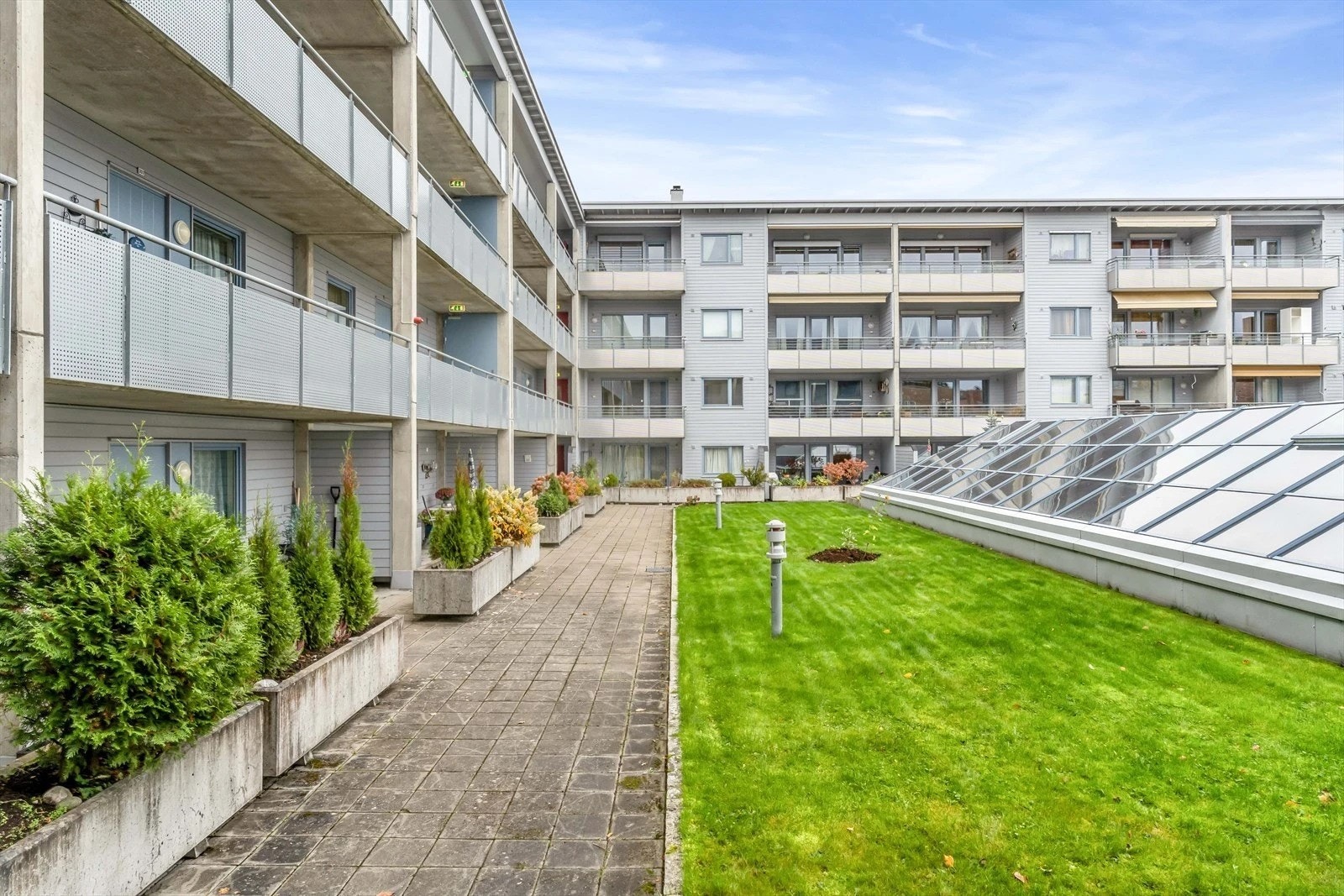 Hyggelige fellesarealer, garasje i kjeller. Galleribilde