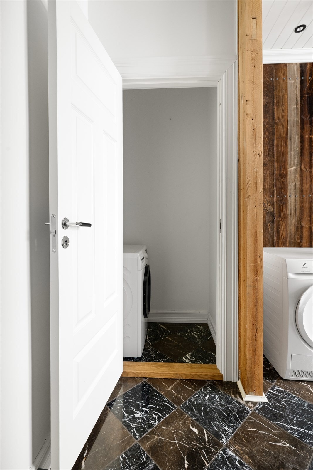 Bygningskyndige har merknader på våtrommet. Se vedlagte tilstandsrapport. Galleribilde