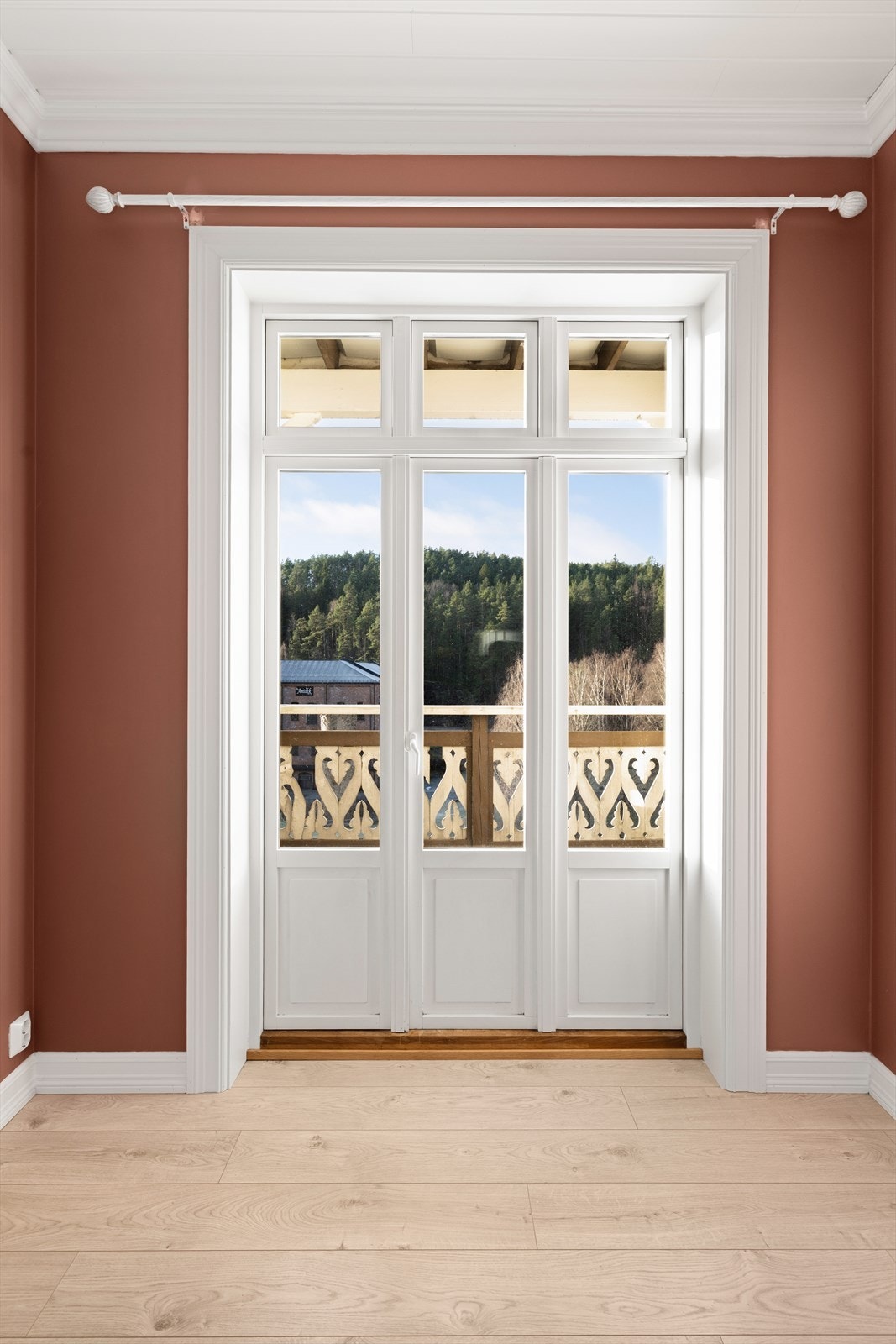 Hovedsoverommet har utgang til den flotte balkongen. Galleribilde