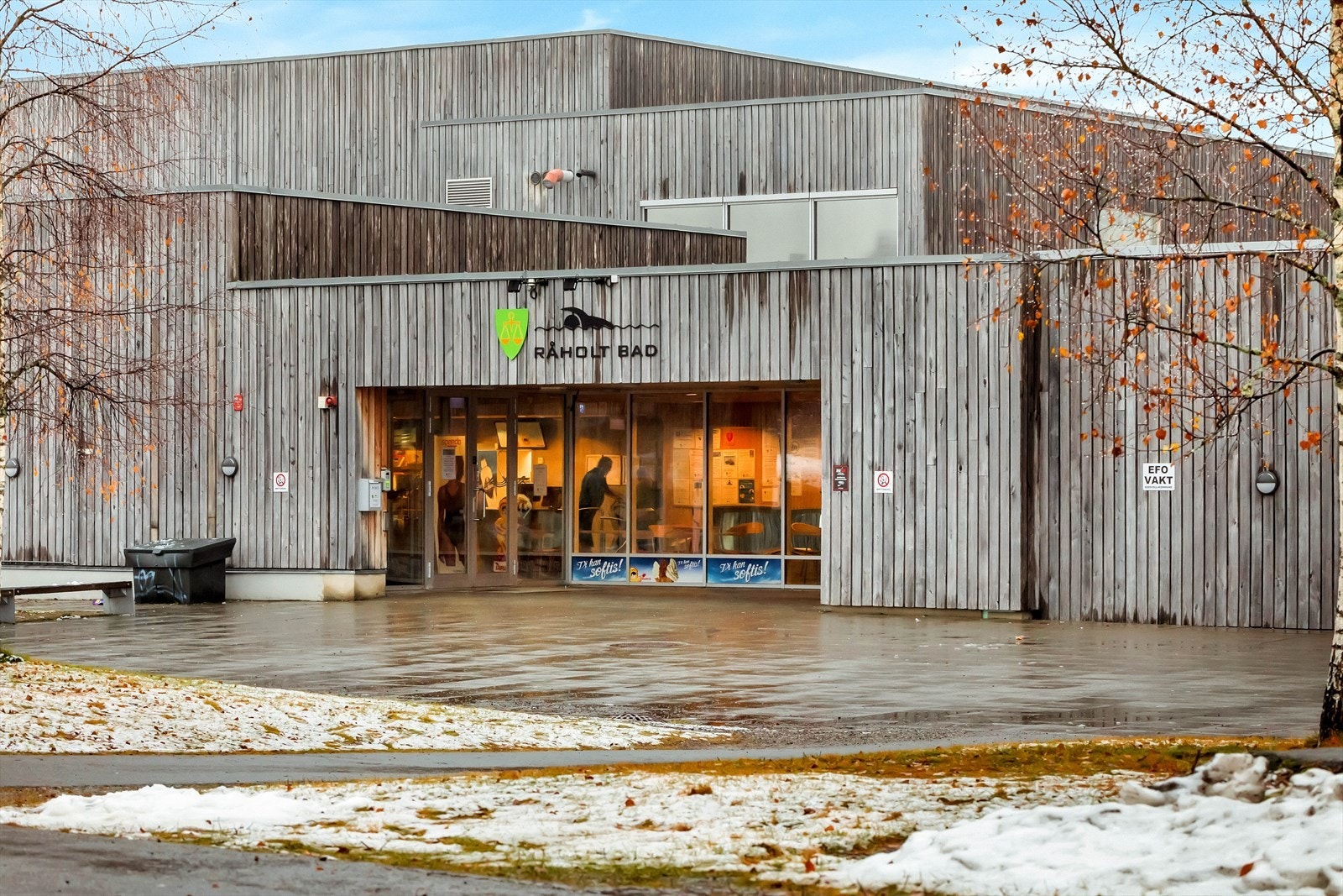 Råholt Bad ligger ca 6 minutters kjøring fra boligen. Galleribilde