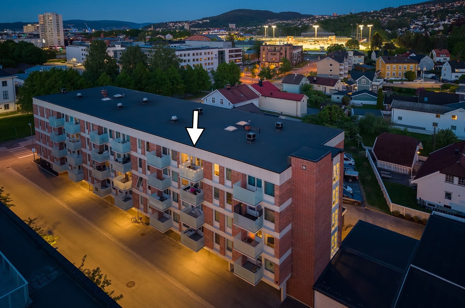 Leiligheten har enkel adkomst via heis til etasjeplan Galleribilde