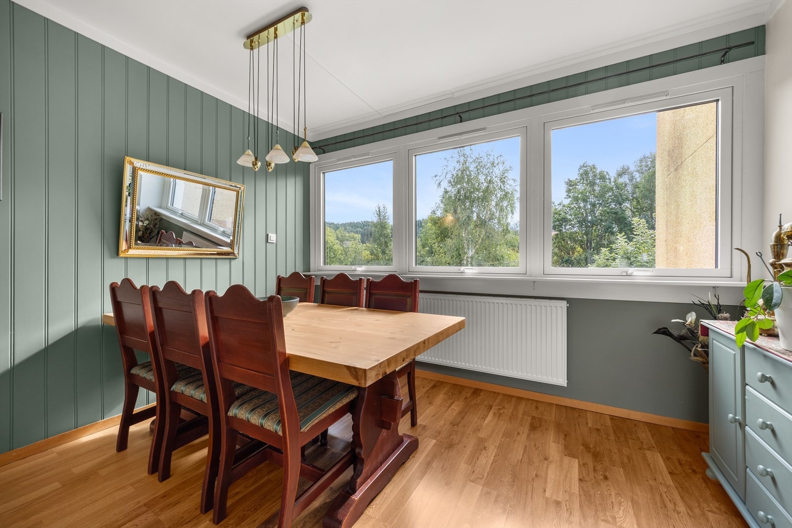 og med hyggelig utsikt mot grøntområder Galleribilde