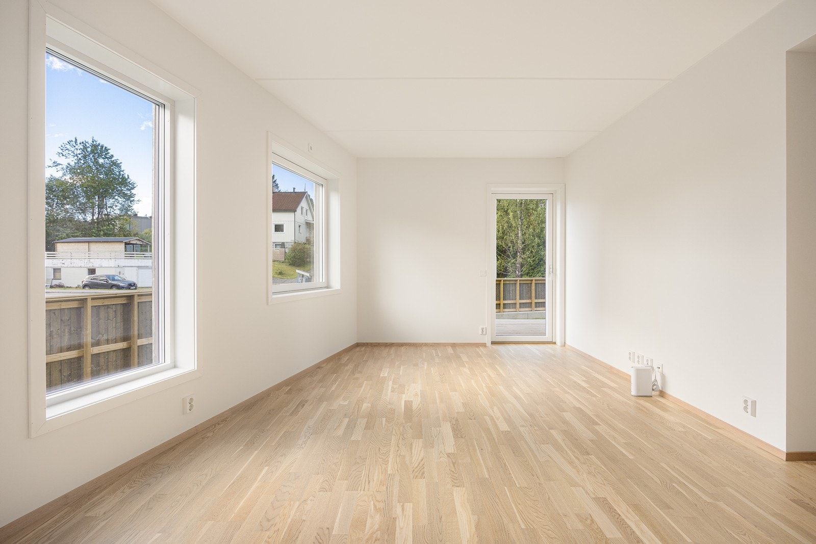 Det er god plass til sofagruppe og spisebord. Galleribilde