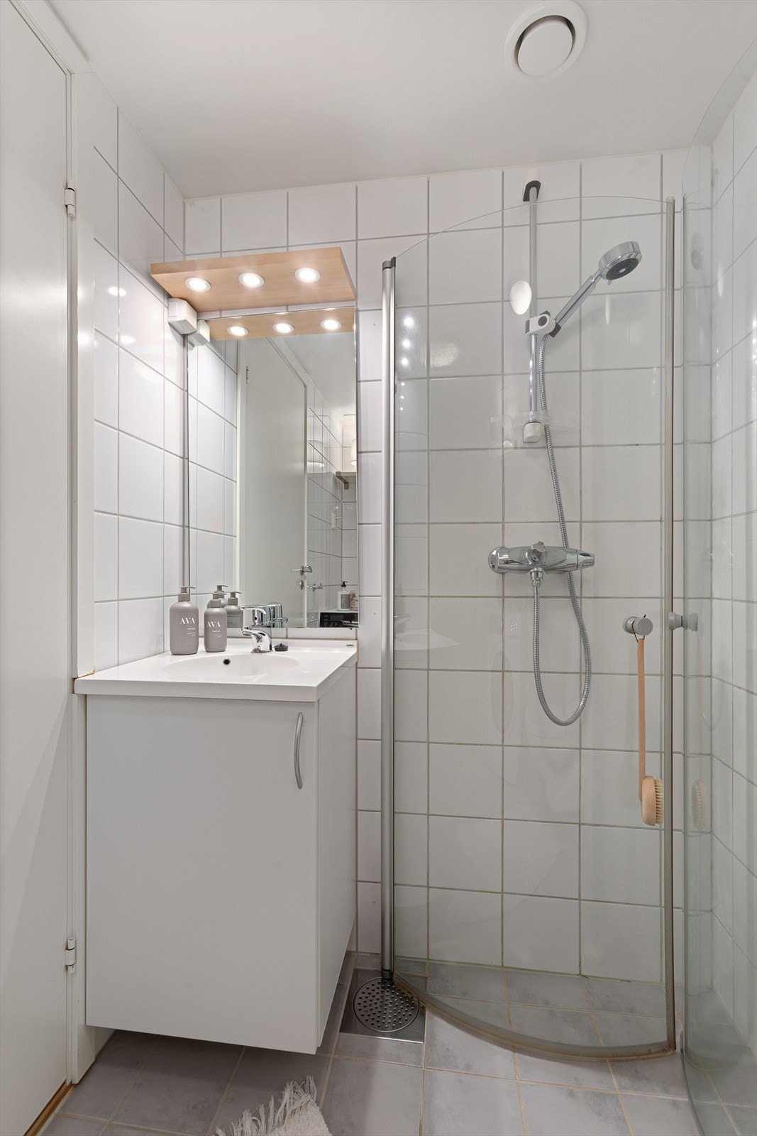 Dusjhjørne med innfellbare vegger Galleribilde