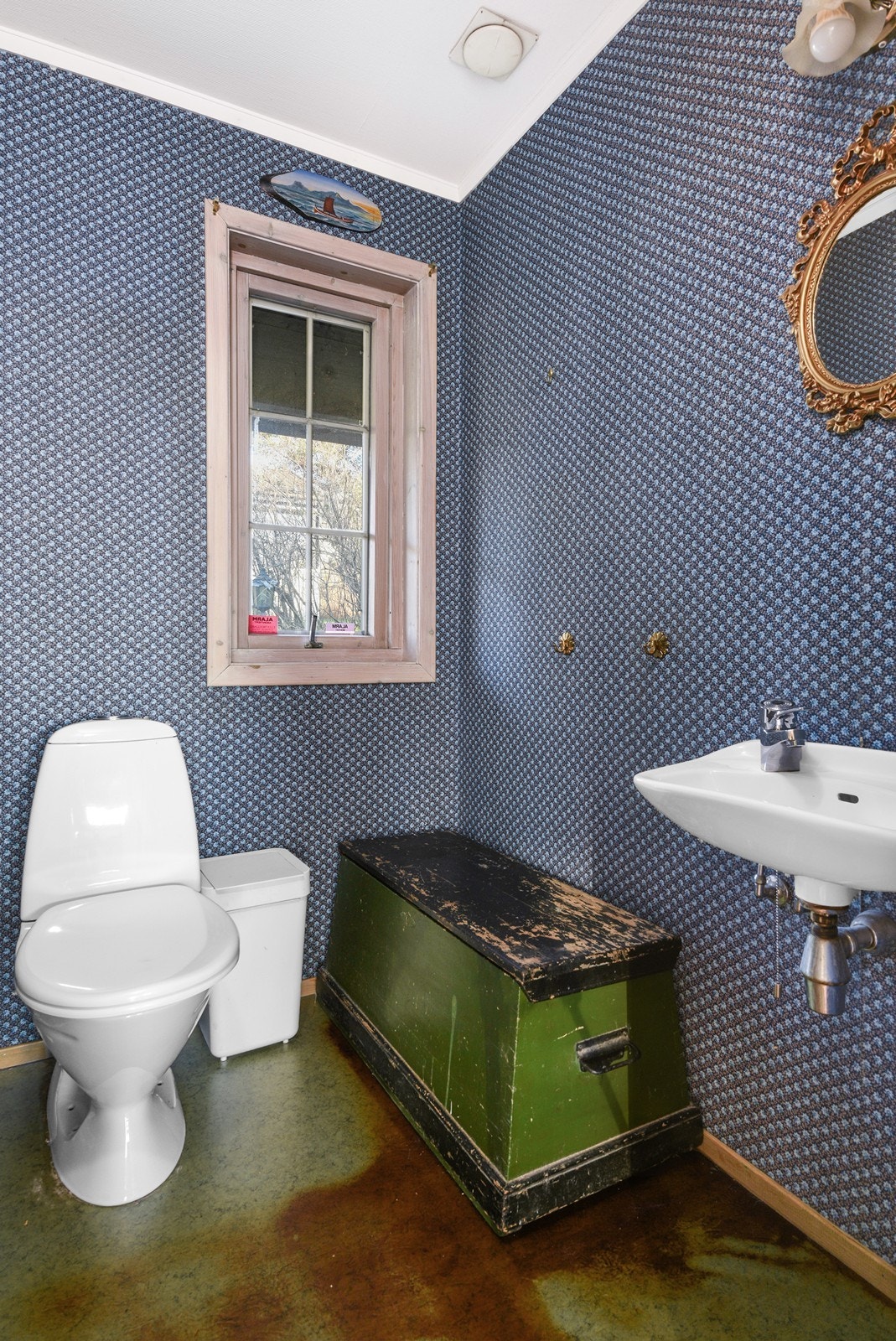 Toalettrommet er lett tilgjengelig fra entreen. Galleribilde