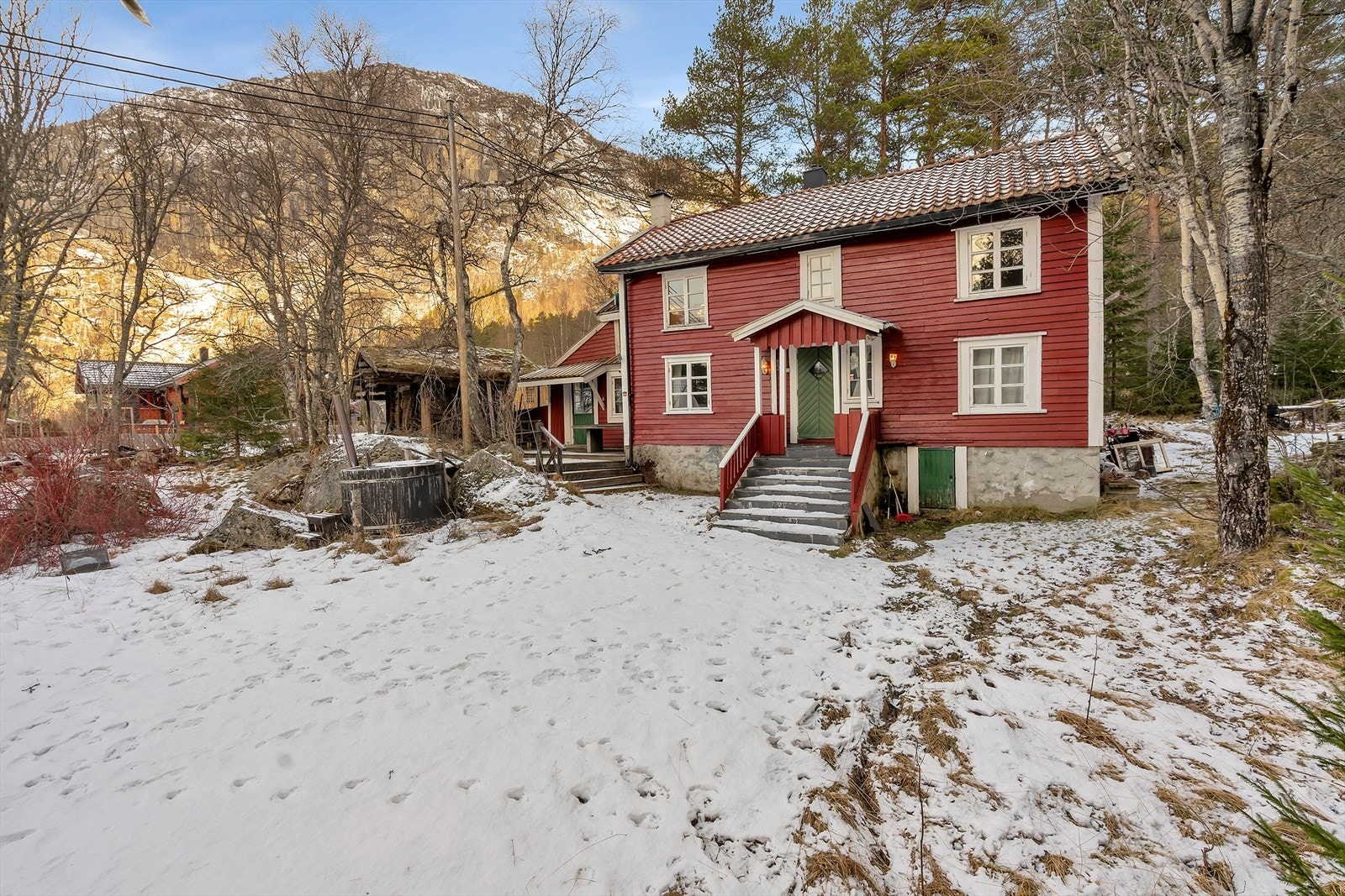 Eneboligen ligger privat med lite innsyn Galleribilde