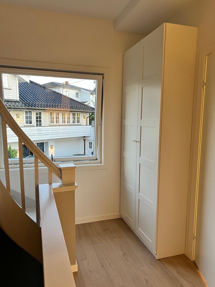 Klesskap i gang Galleribilde