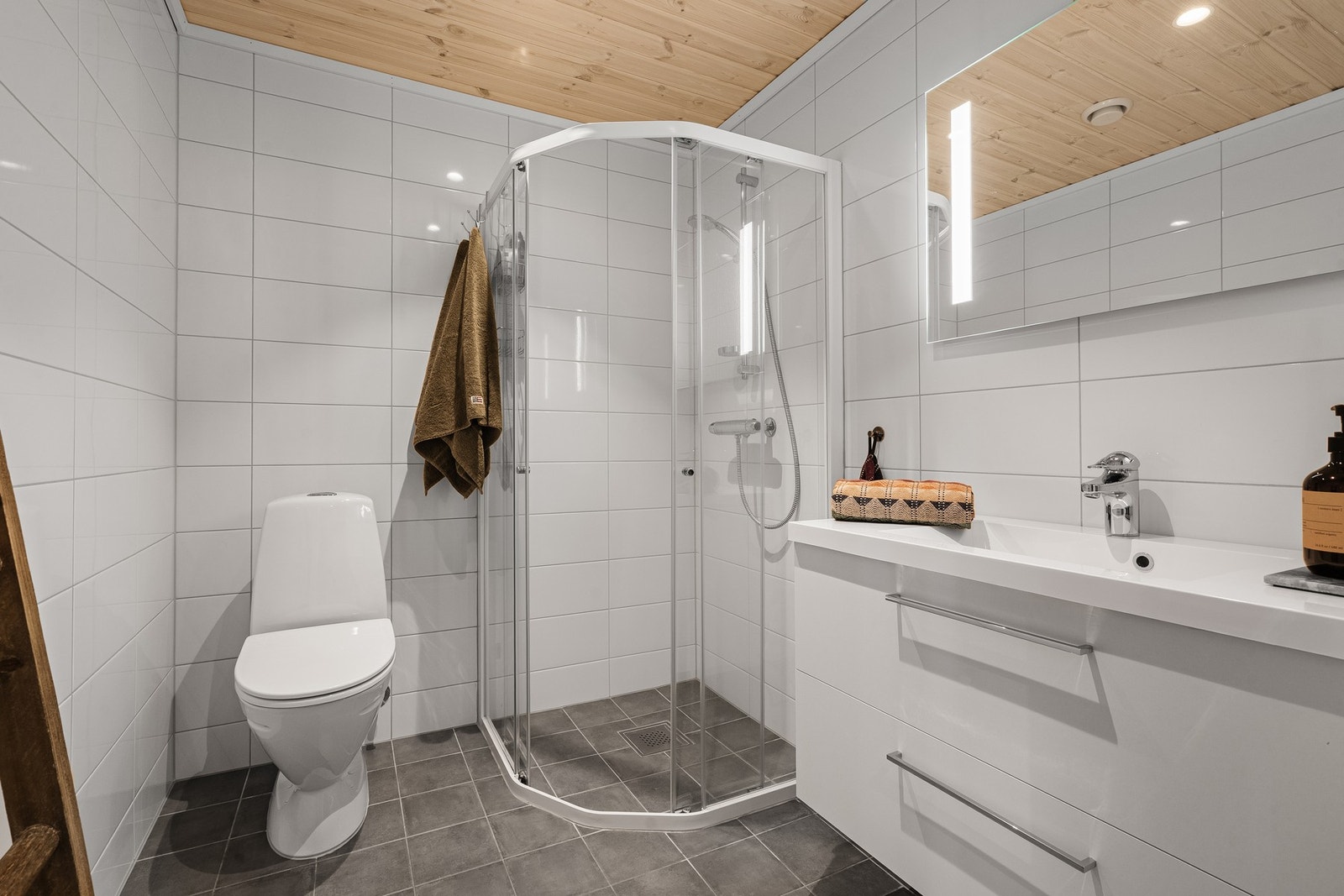 Bad i 1. etasje. Galleribilde