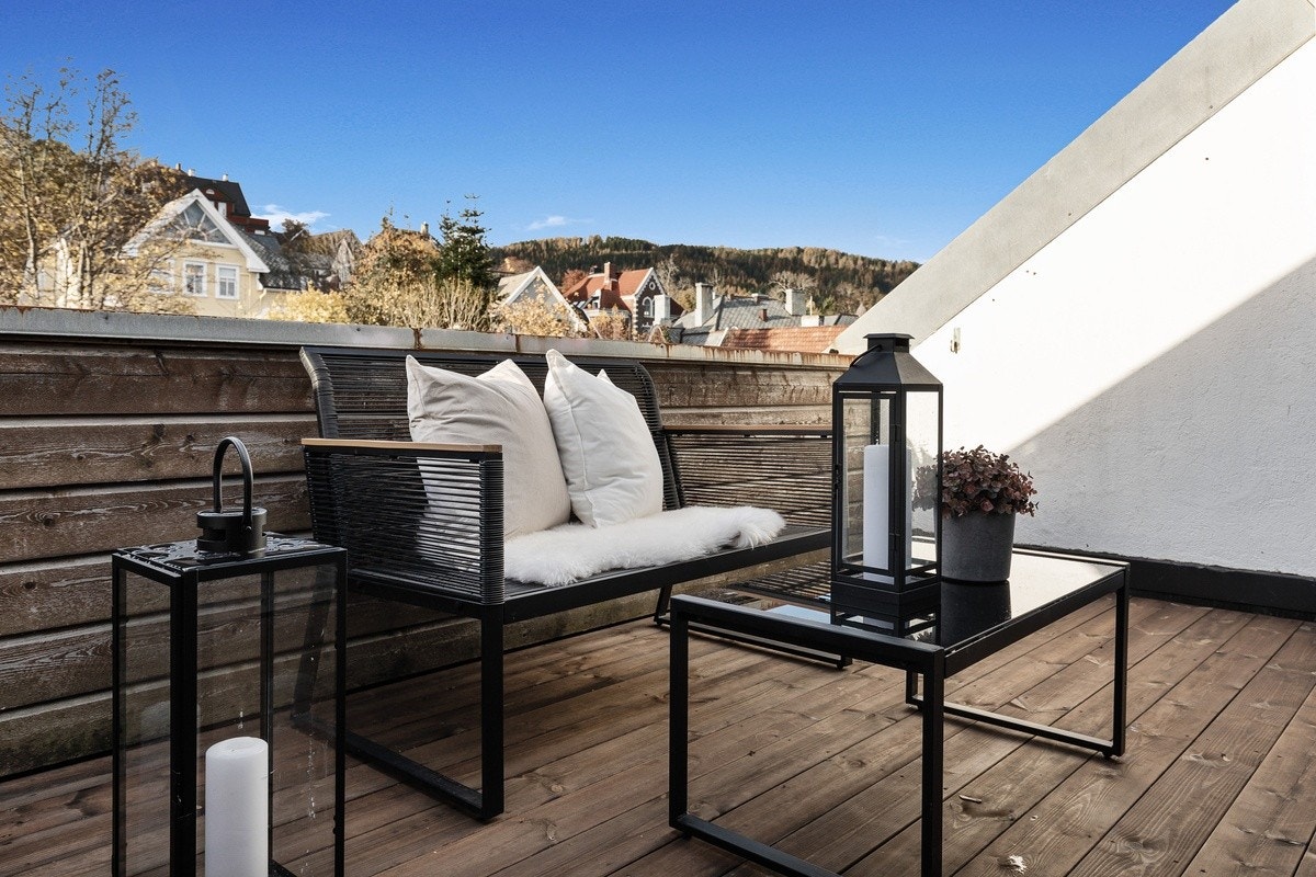 Balkongen, med fantastisk utsikt og mye sol! Galleribilde