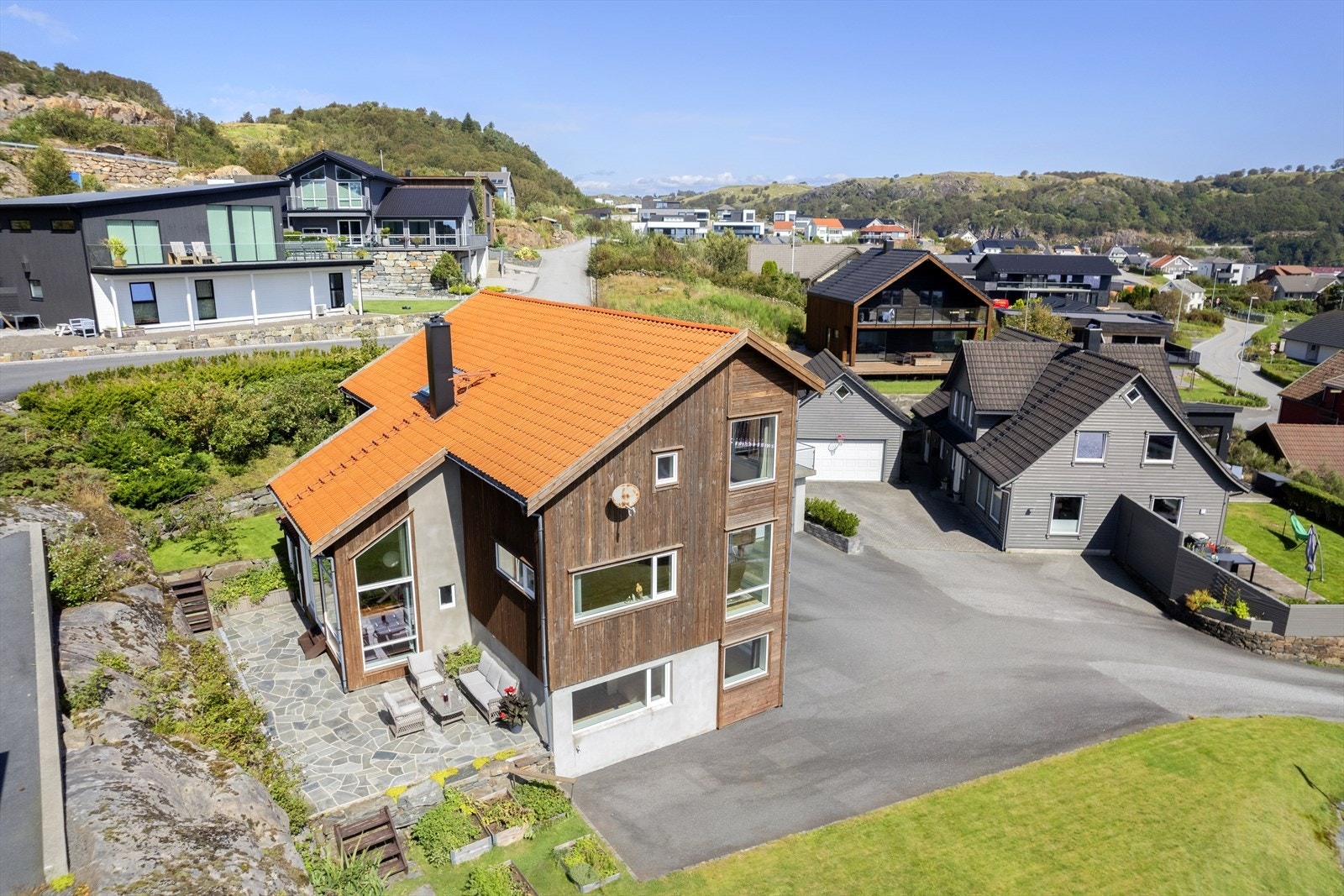 God parkeringsplass på egen tomt. Galleribilde