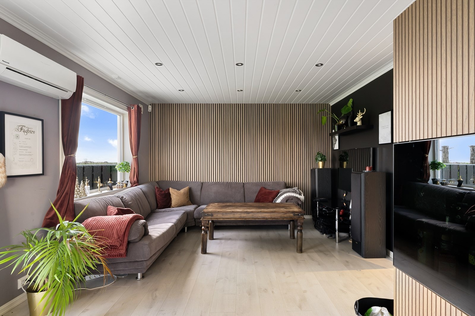 Stue om er enkel å møblere Galleribilde