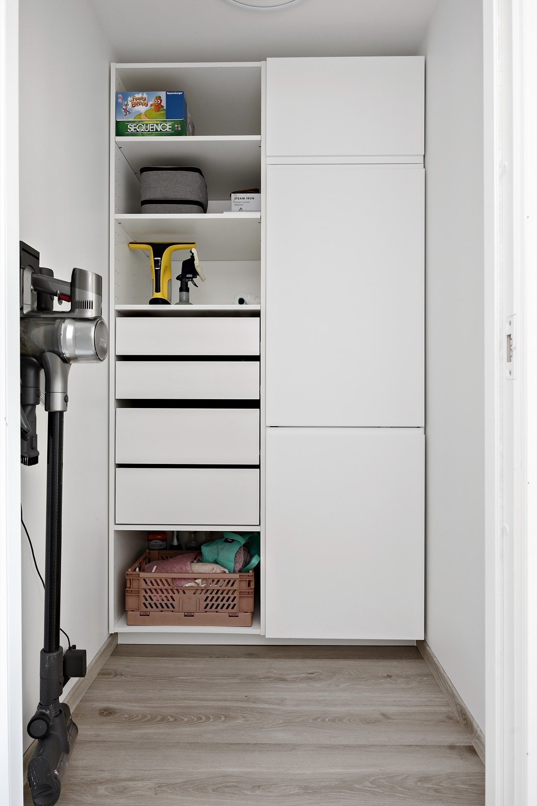 Praktisk bod i hovedetasjen. Galleribilde