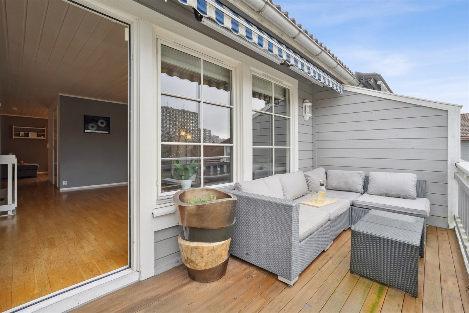 Med umiddelbar nærhet til Lillomarka er det kort vei til turstier og rekreasjonsmuligheter. Galleribilde