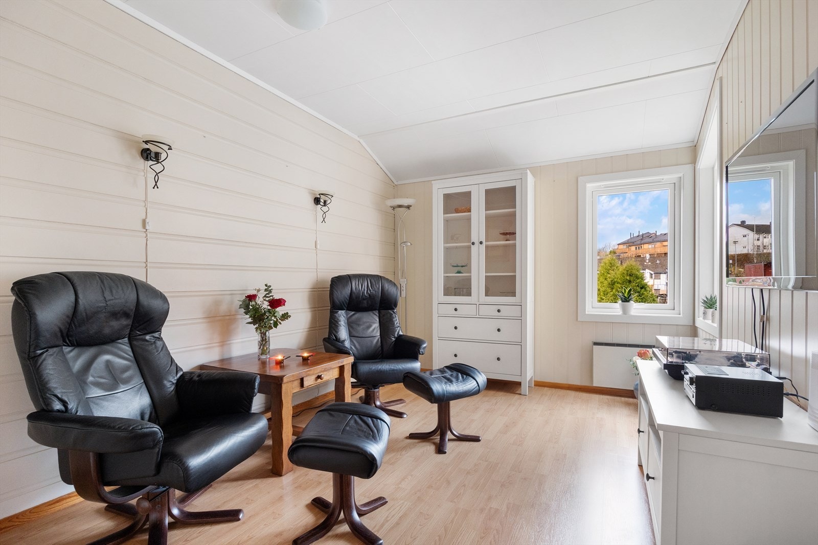 Soverommet i 2. etasje er på 10 m² og gir god plass til ønsket møblement. Galleribilde