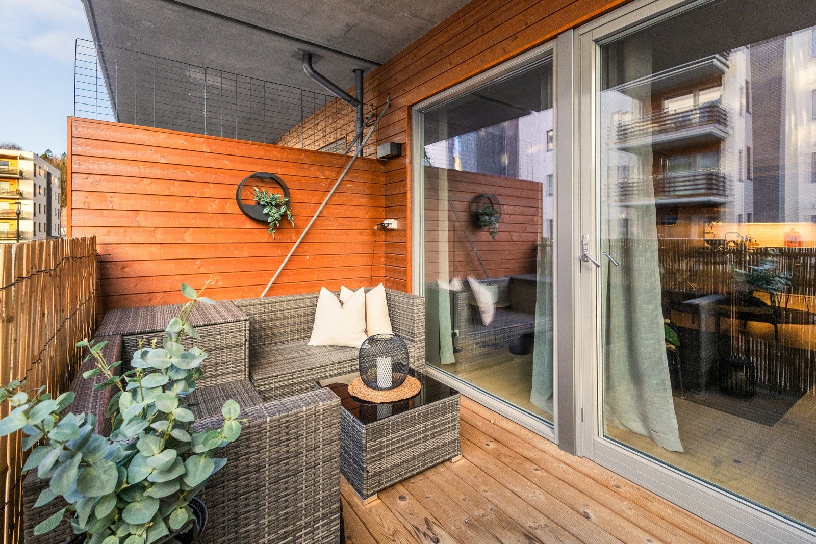 7 kvm overbygd veranda med tilgang fra stuen Galleribilde