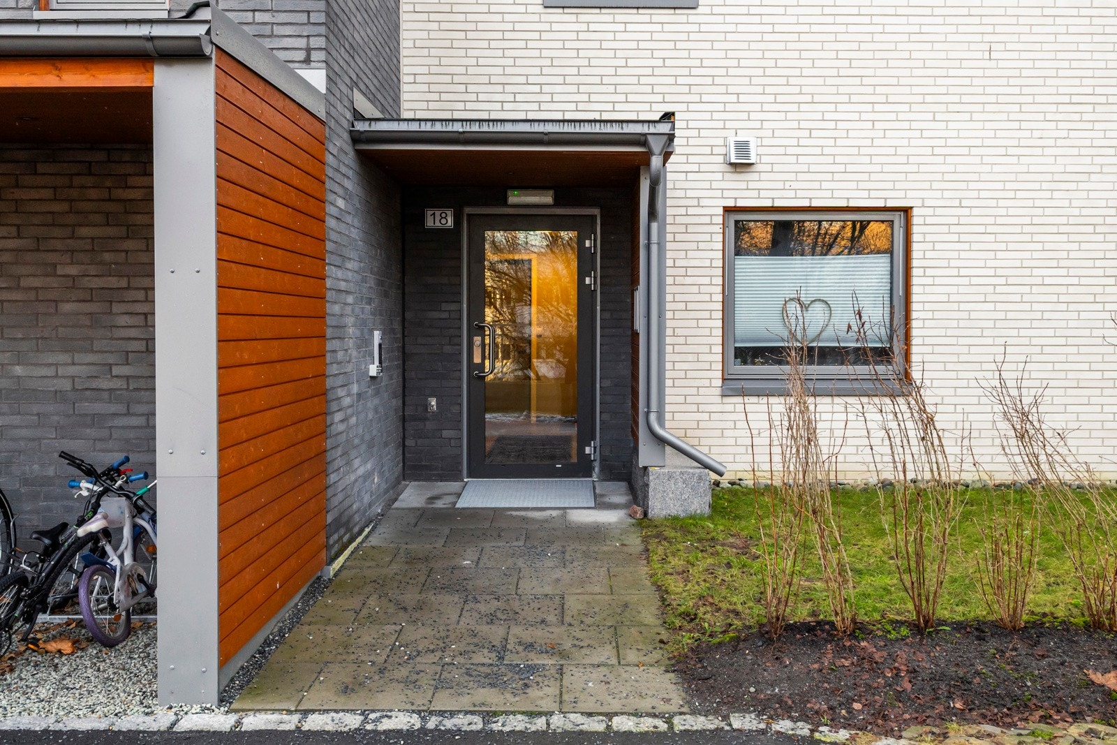 Hovedinngang Galleribilde