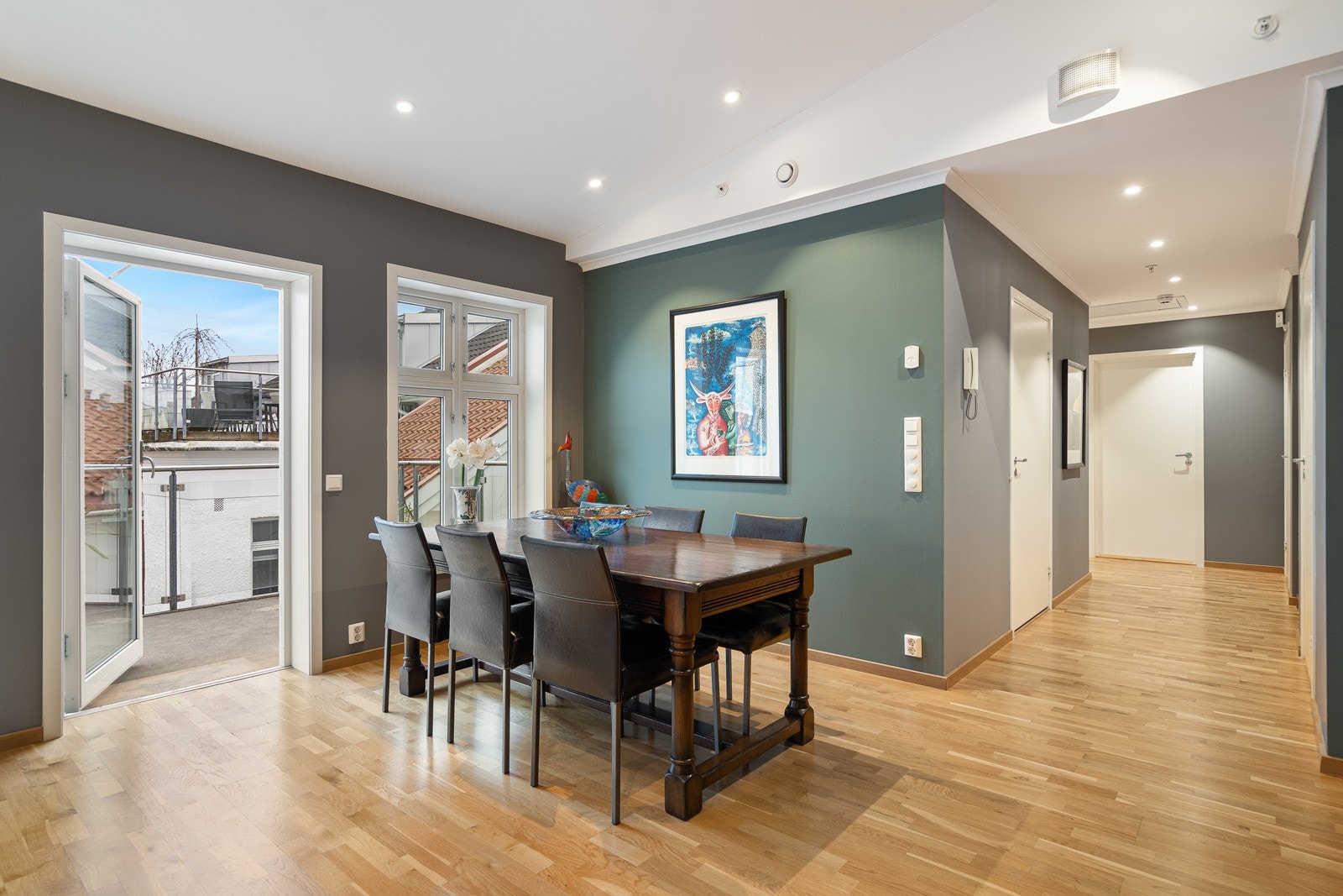 Her kan man dekke langbord til hyggelige lag for familie og venner Galleribilde