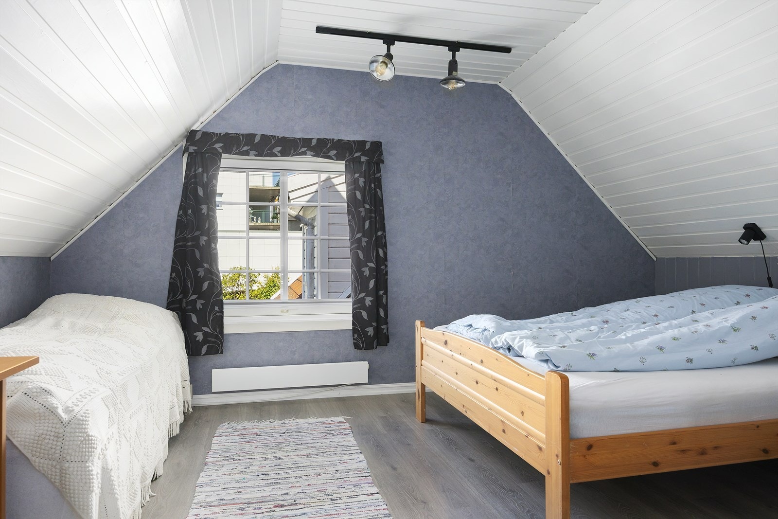 Soverom 2. etg. Galleribilde