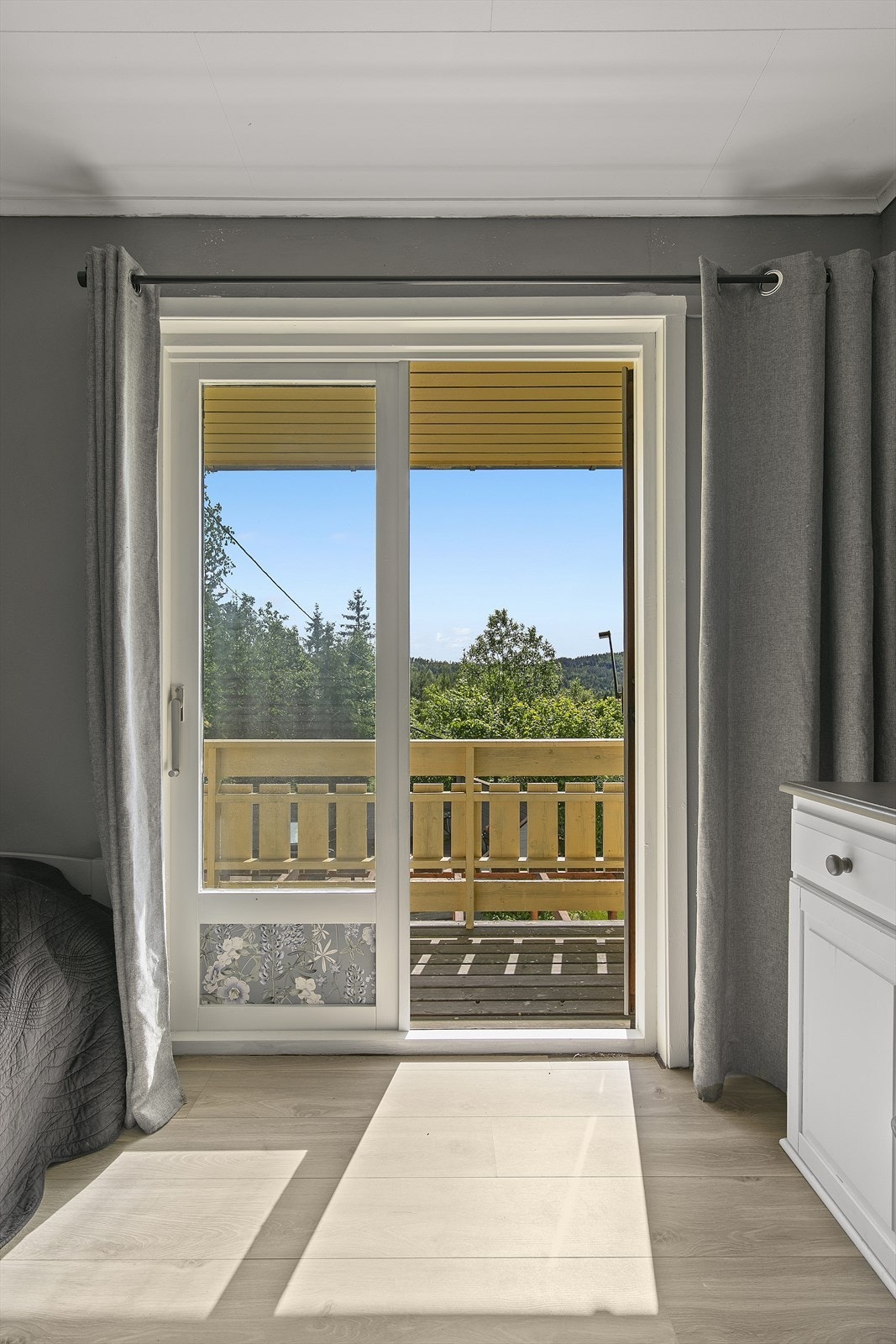 Alle soverom har nyere gulv, samt malte overflater. Galleribilde