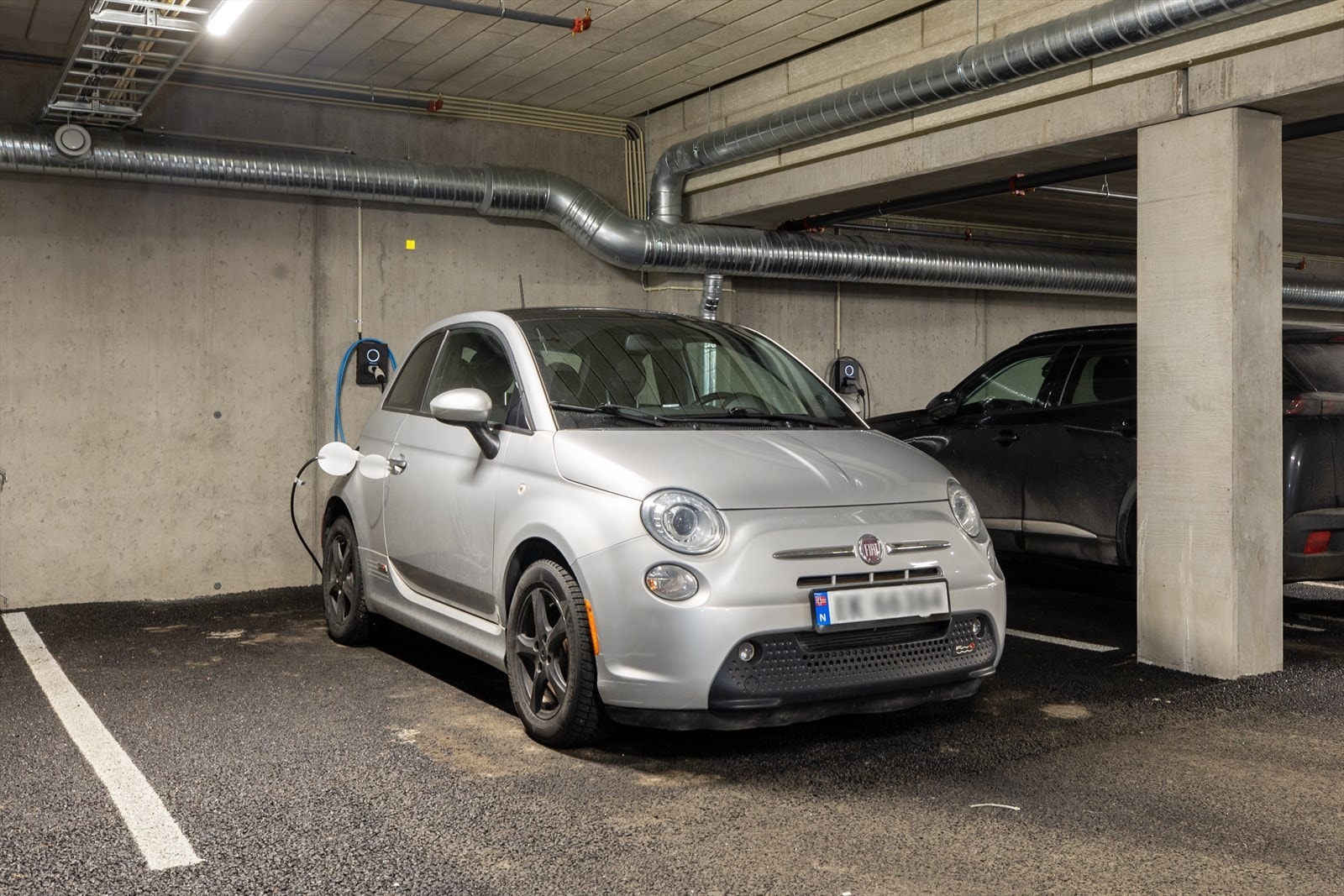 Bod i kjelleren samt 1 tildelt garasjeplass i felles garasjekjeller medfølger Galleribilde