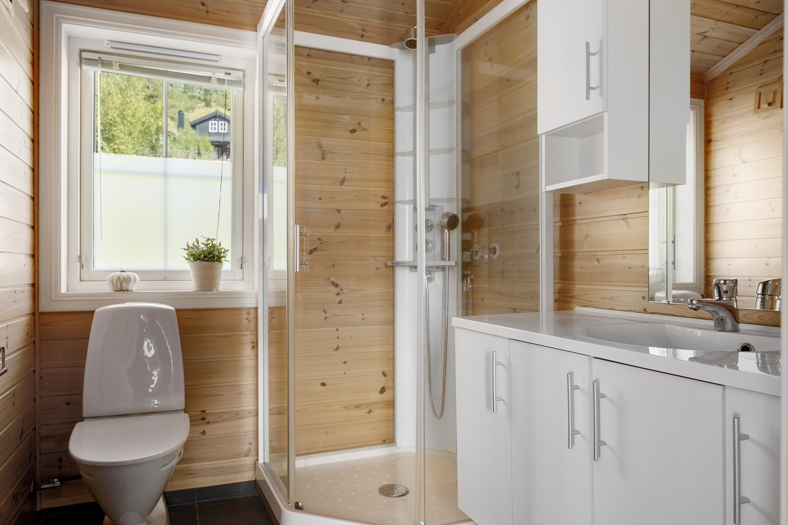 Baderom hovedetasje Galleribilde