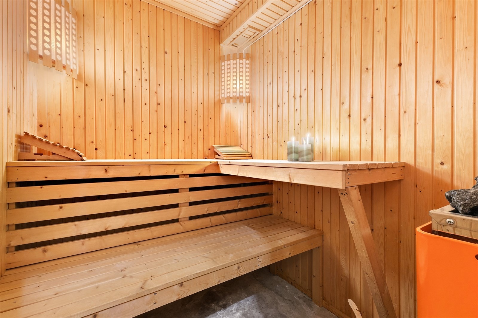 Badstue i underetasje. Galleribilde