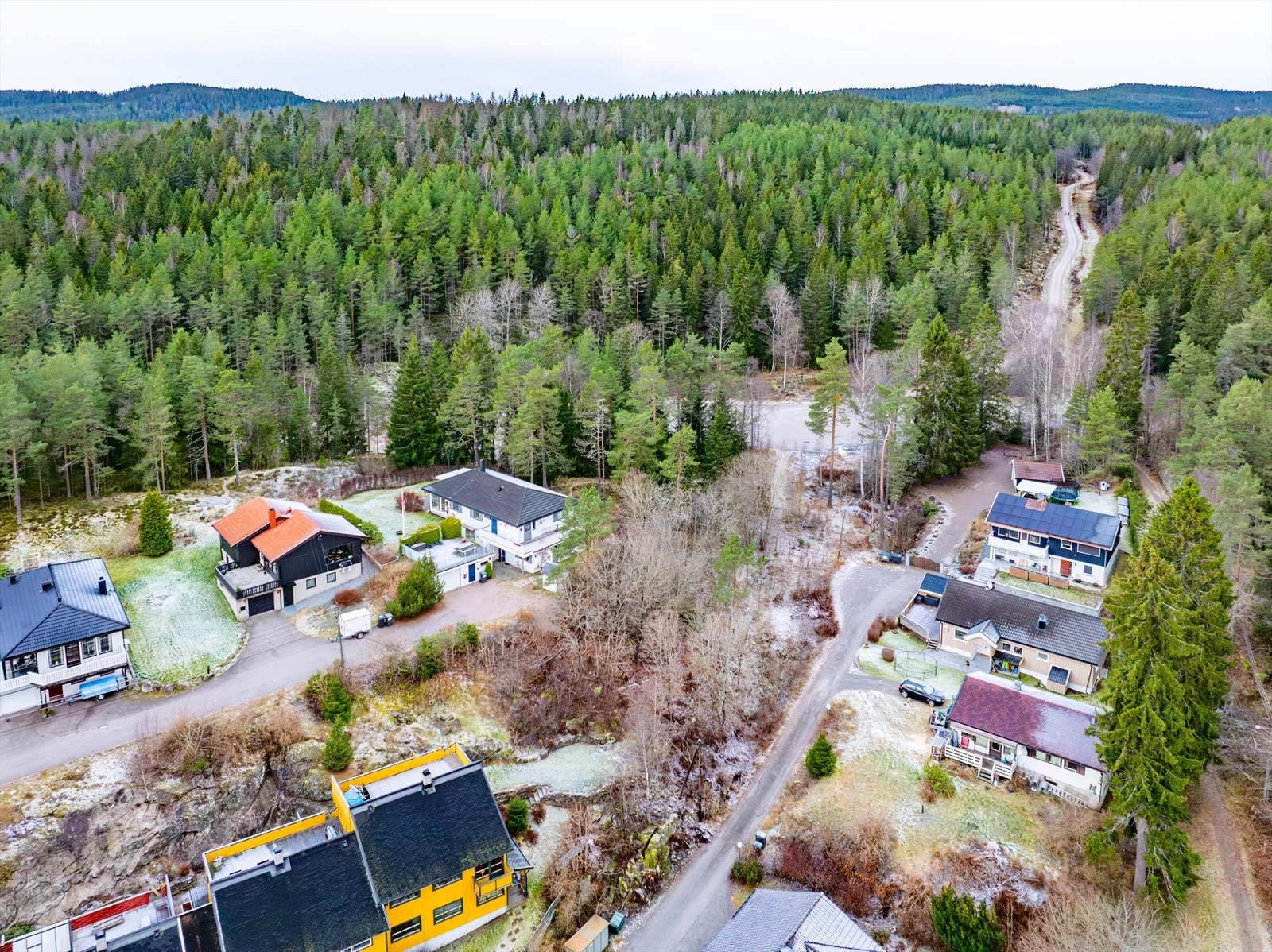 Det har vært dialog med Plan- og Bygningsetaten, og det foreligger planinitiativ som er under behandling hos PBE. Se saksnummer 202301331 og 2025/06716 på Saksinnsyn hos Oslo Kommune. Neste svarfrist er 05.01.2026. Galleribilde