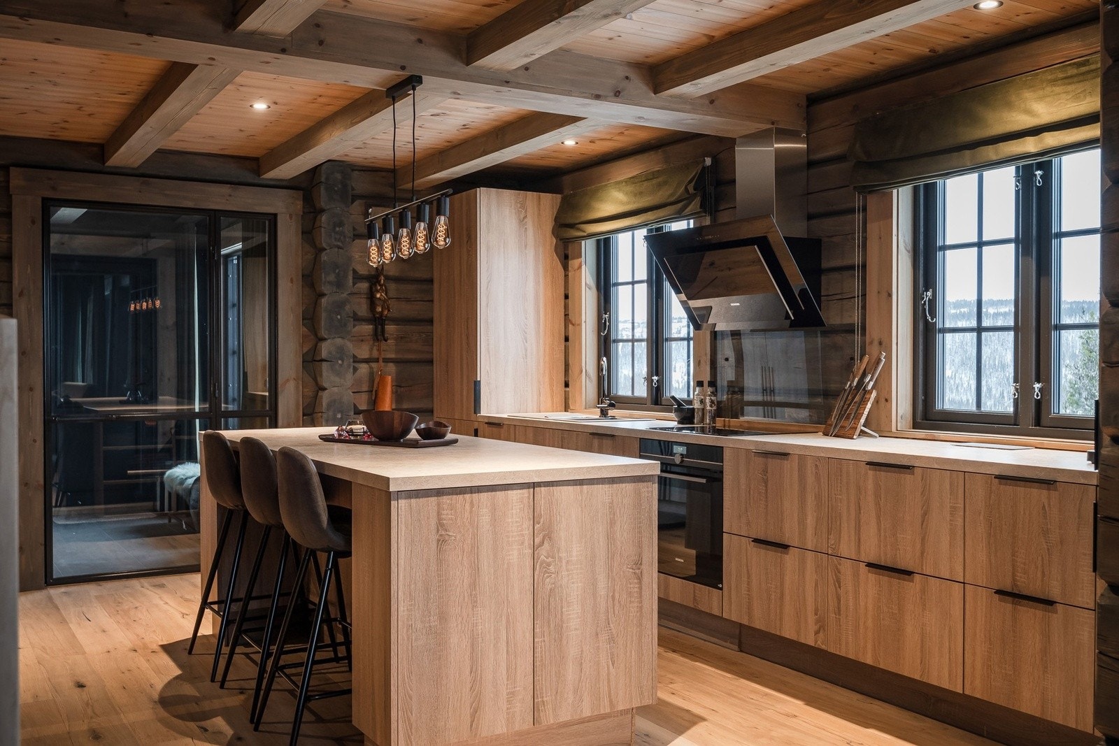 God skap- og benkeplass. Galleribilde