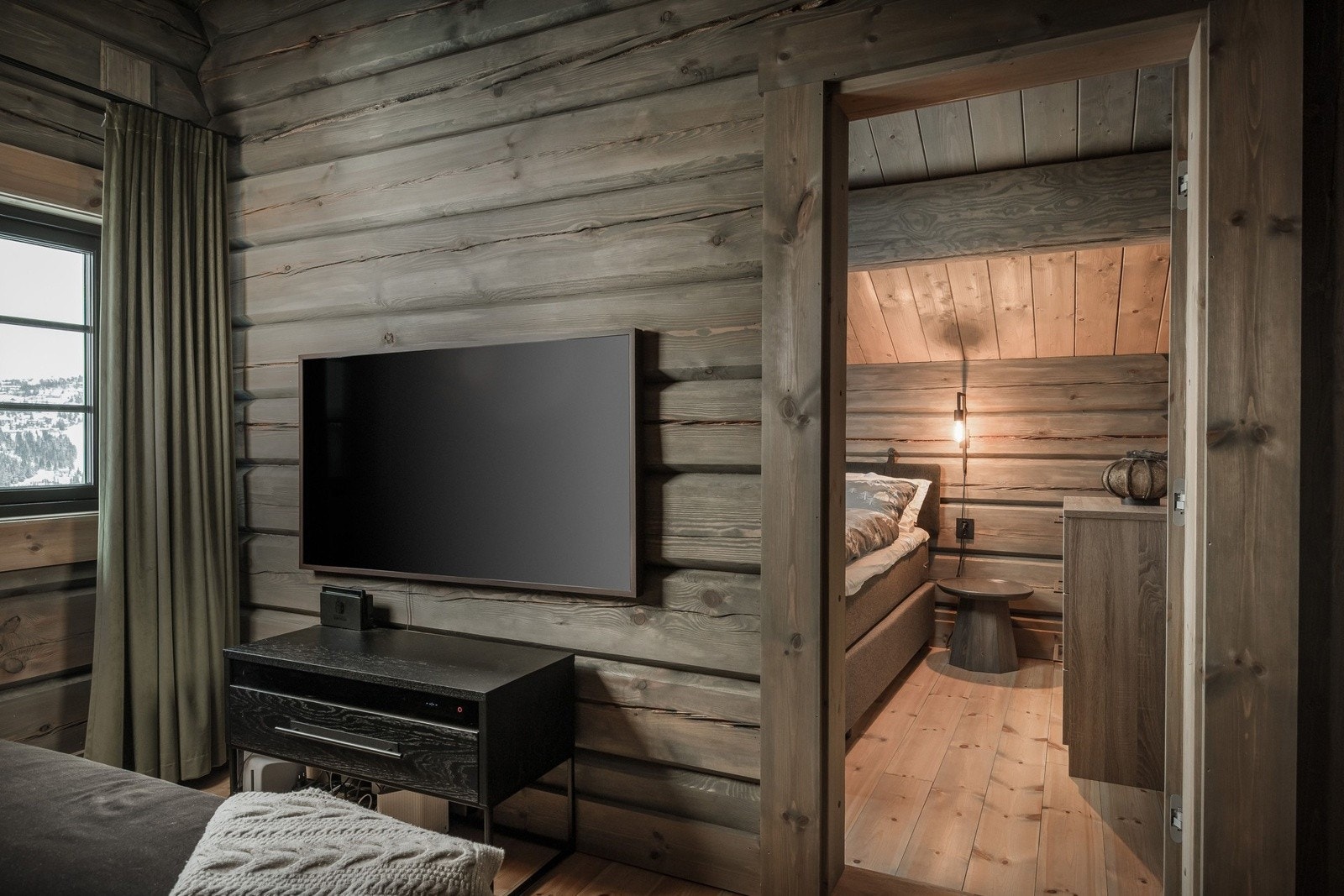 God plass til sofa og tv-møblement. Galleribilde