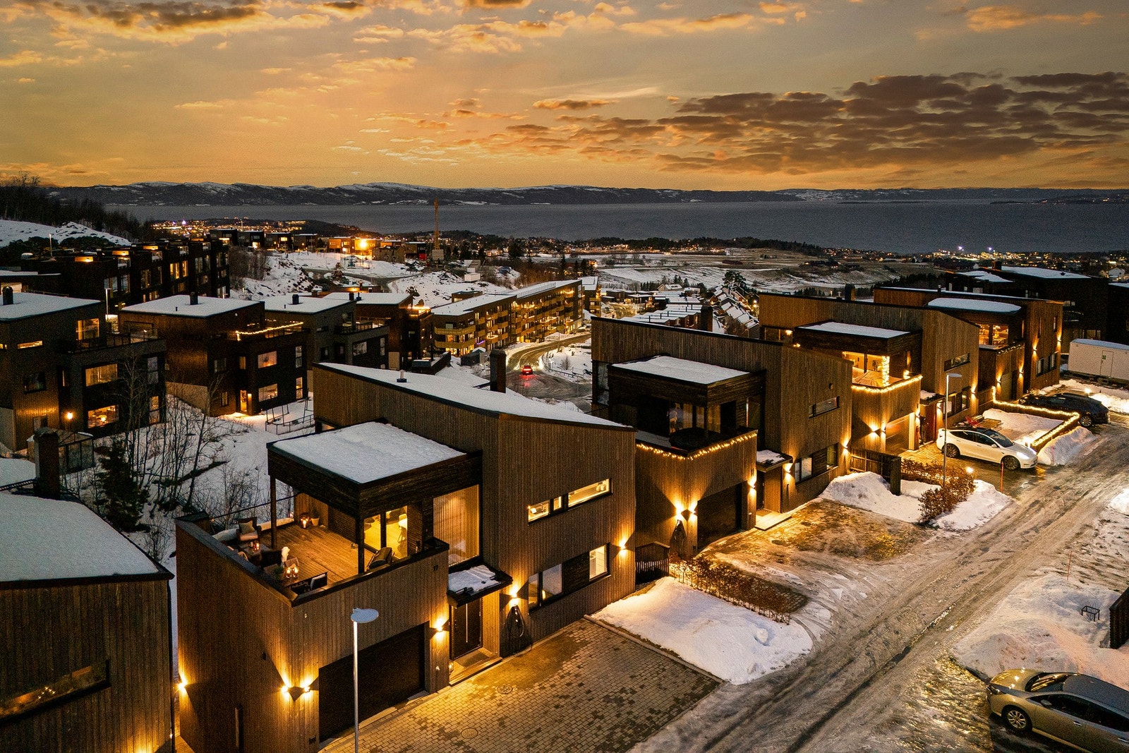 Boligfeltet ligger et par minutters kjøring fra Jakobsli og Angelltrøa, og har direkte bussforbindelse til sentrum med kjøretid på ca. 15 min. Foto: Vidar Alvik Galleribilde