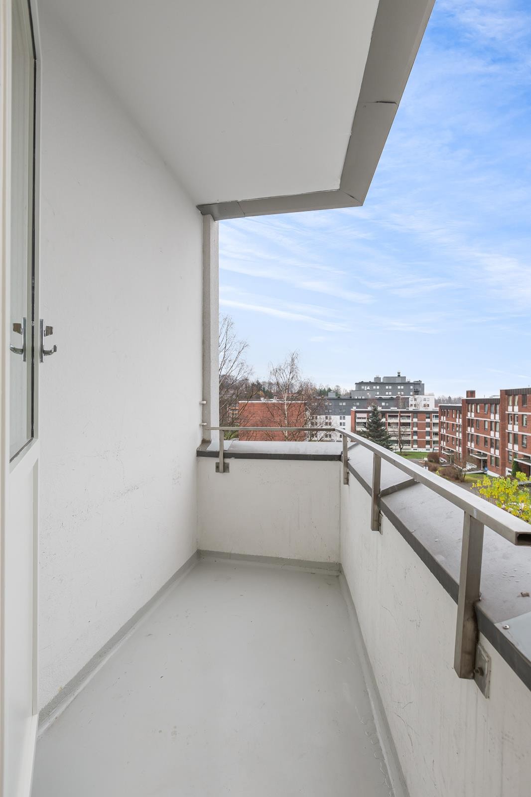 Leiligheten har balkong. Galleribilde