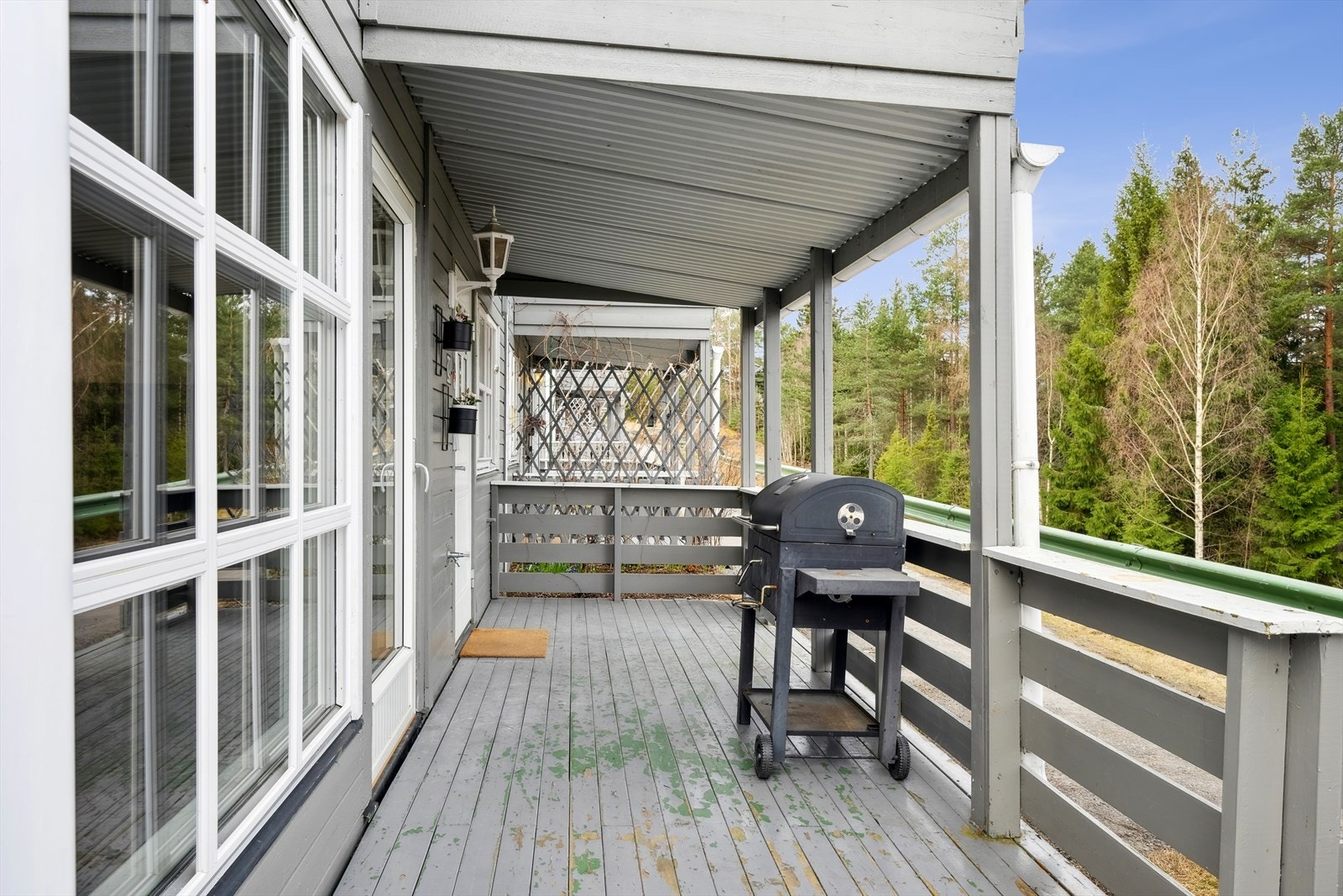 Inngangspartiet er overbygd. Galleribilde