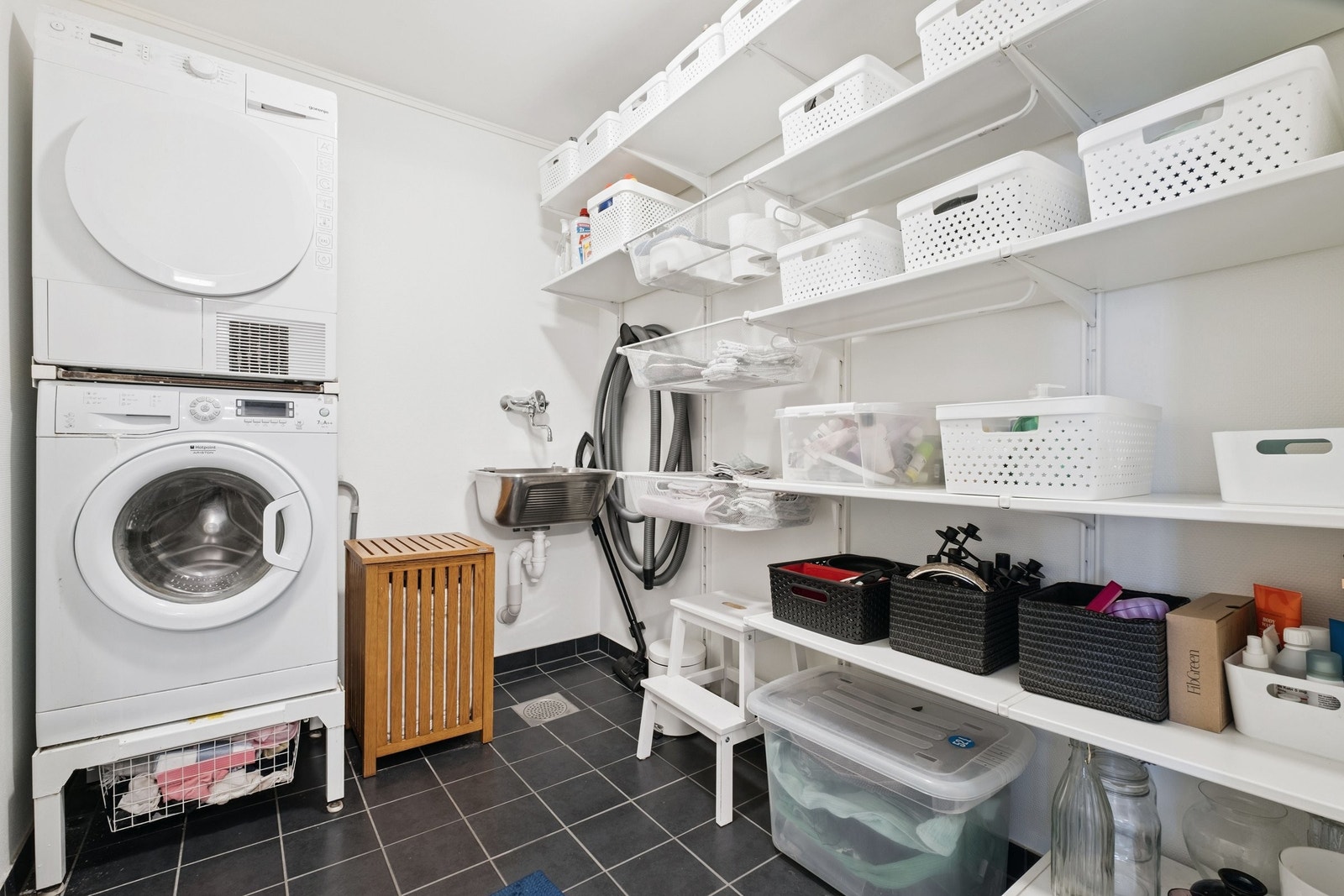 Vaskerom Galleribilde