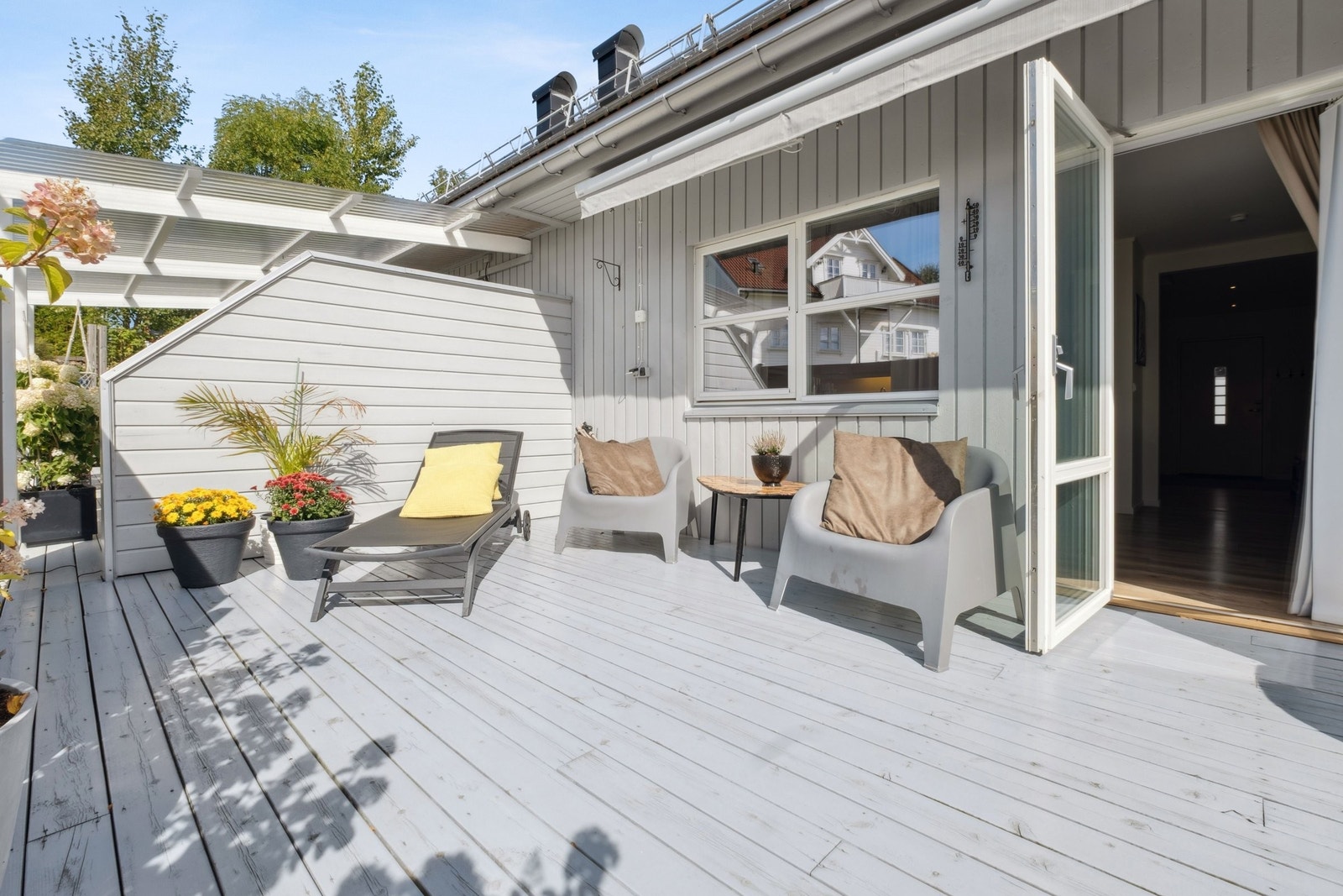 Terrasse mot syd Galleribilde