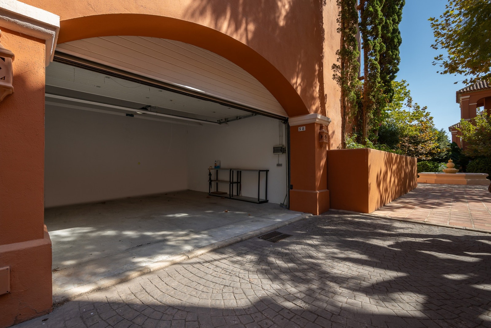 Privat garasje Galleribilde