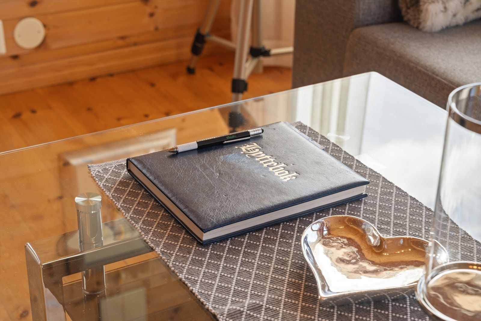 Detaljer som skaper den gode hyttefølelsen - her ligger virkelig alt til rette for rolige og minnerike stunder! Galleribilde