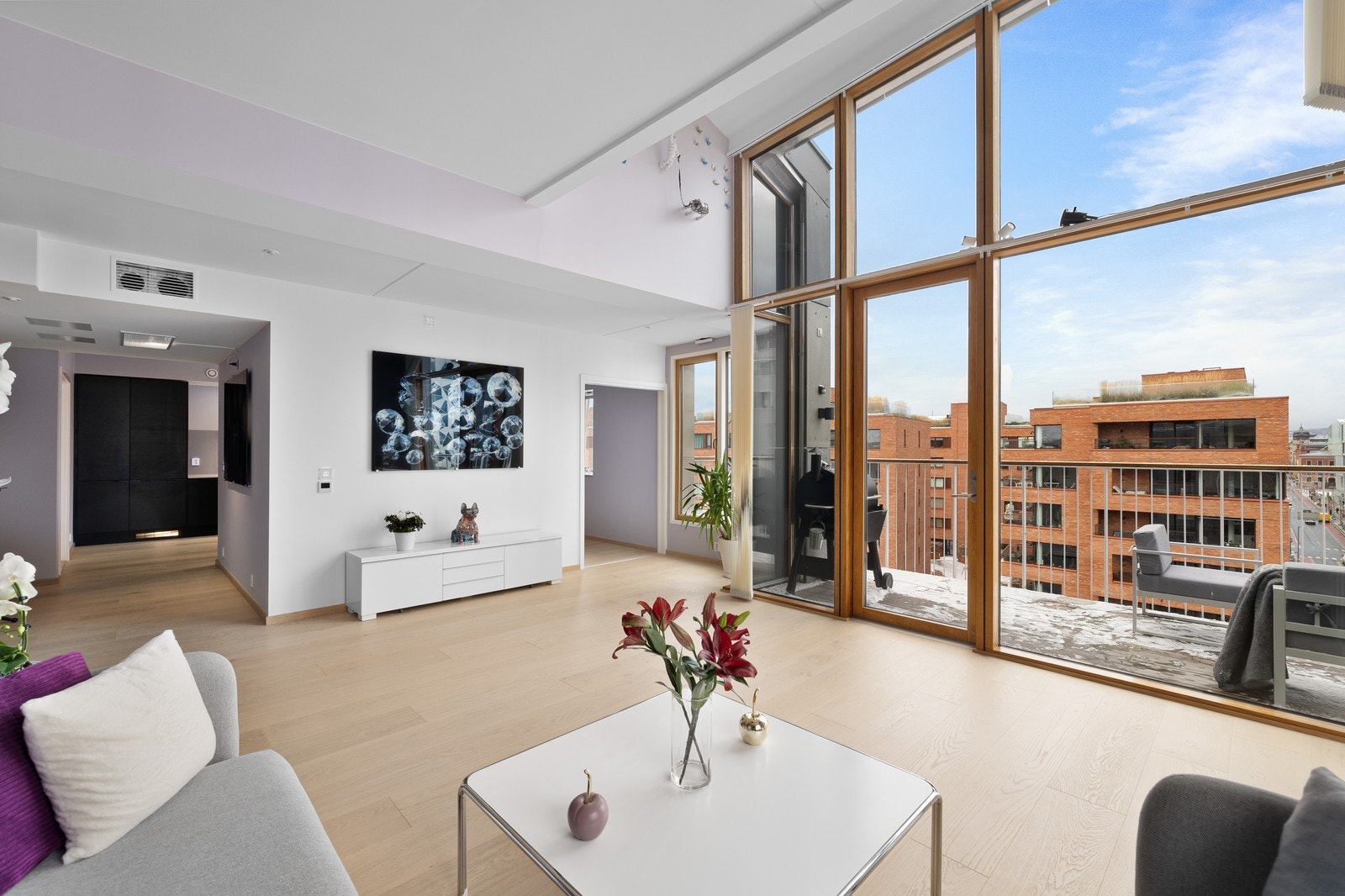 Stue mot kjøkken Galleribilde