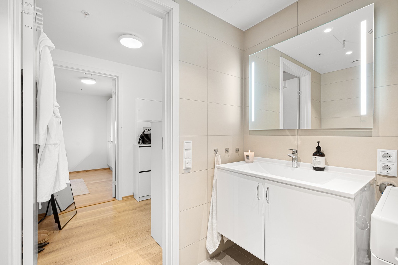 Fjernvarme og varmtvann er inkl. i felleskost. Galleribilde