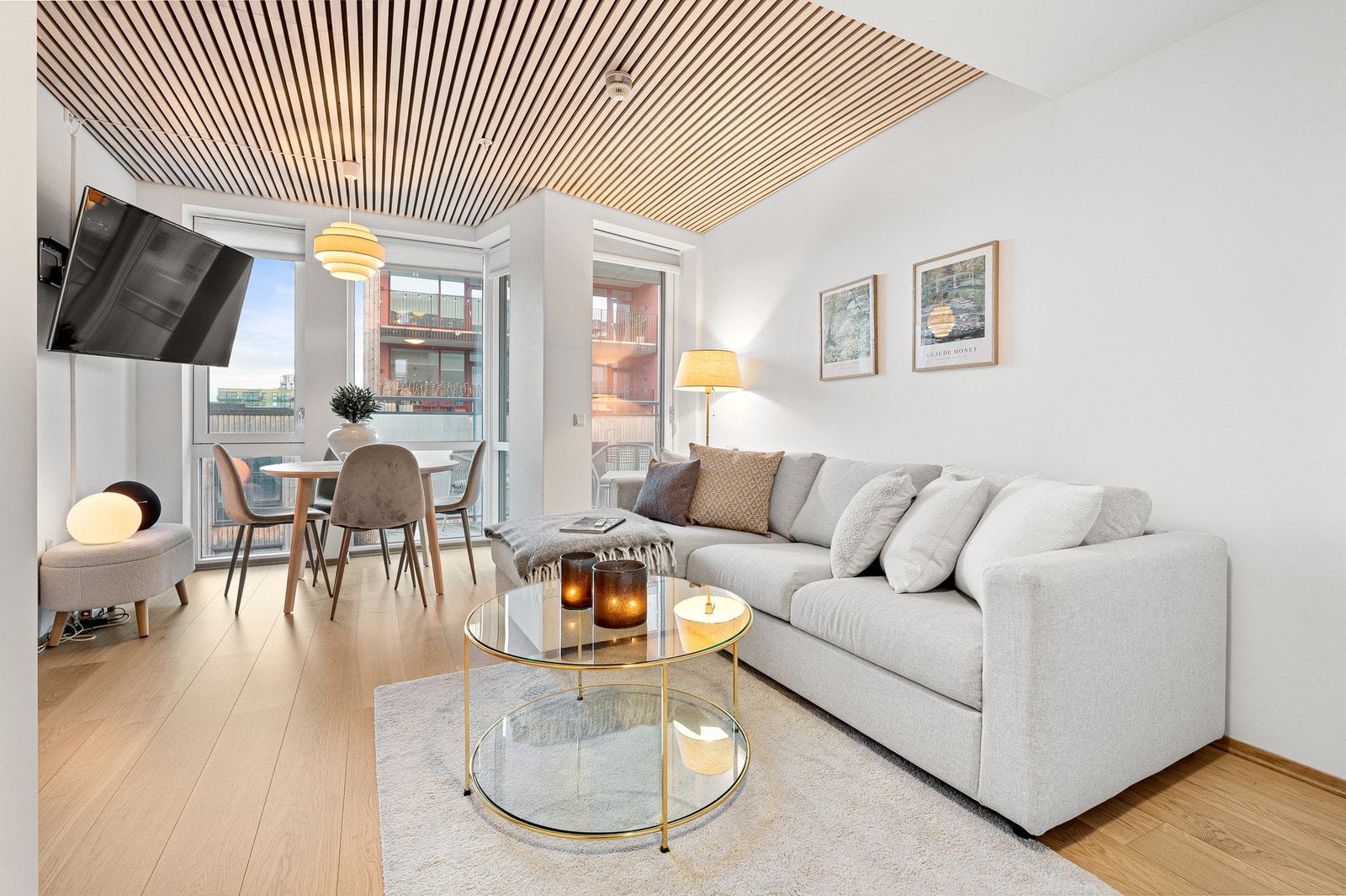 EiendomsMegler1 ved Markus Tangvik har gleden av å presentere en nydelig 2-roms leilighet fra 2021 i Ladeveien 38. Foto: Krokstad & Nervik Boligfotografer, (Jens Martin Nervik) Galleribilde