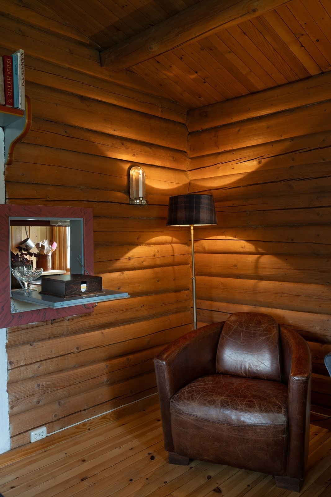 Praktisk luke fra kjøkken Galleribilde